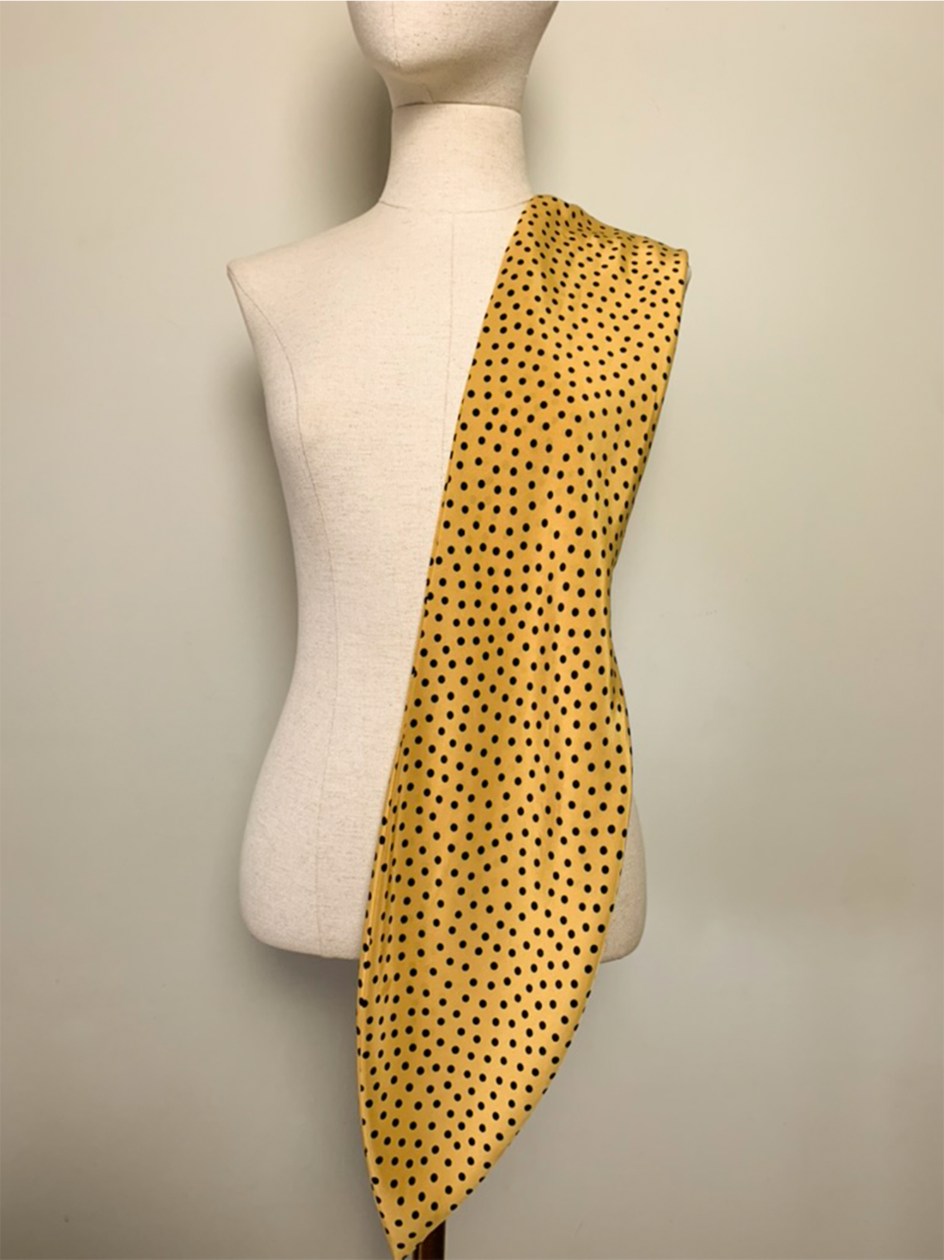 Robe midi fluide manches courtes jaune safran vintage Weimberg