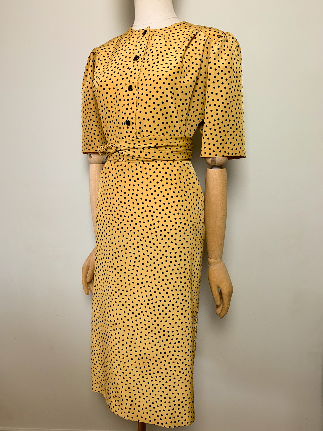 Robe midi fluide manches courtes jaune safran vintage Weimberg