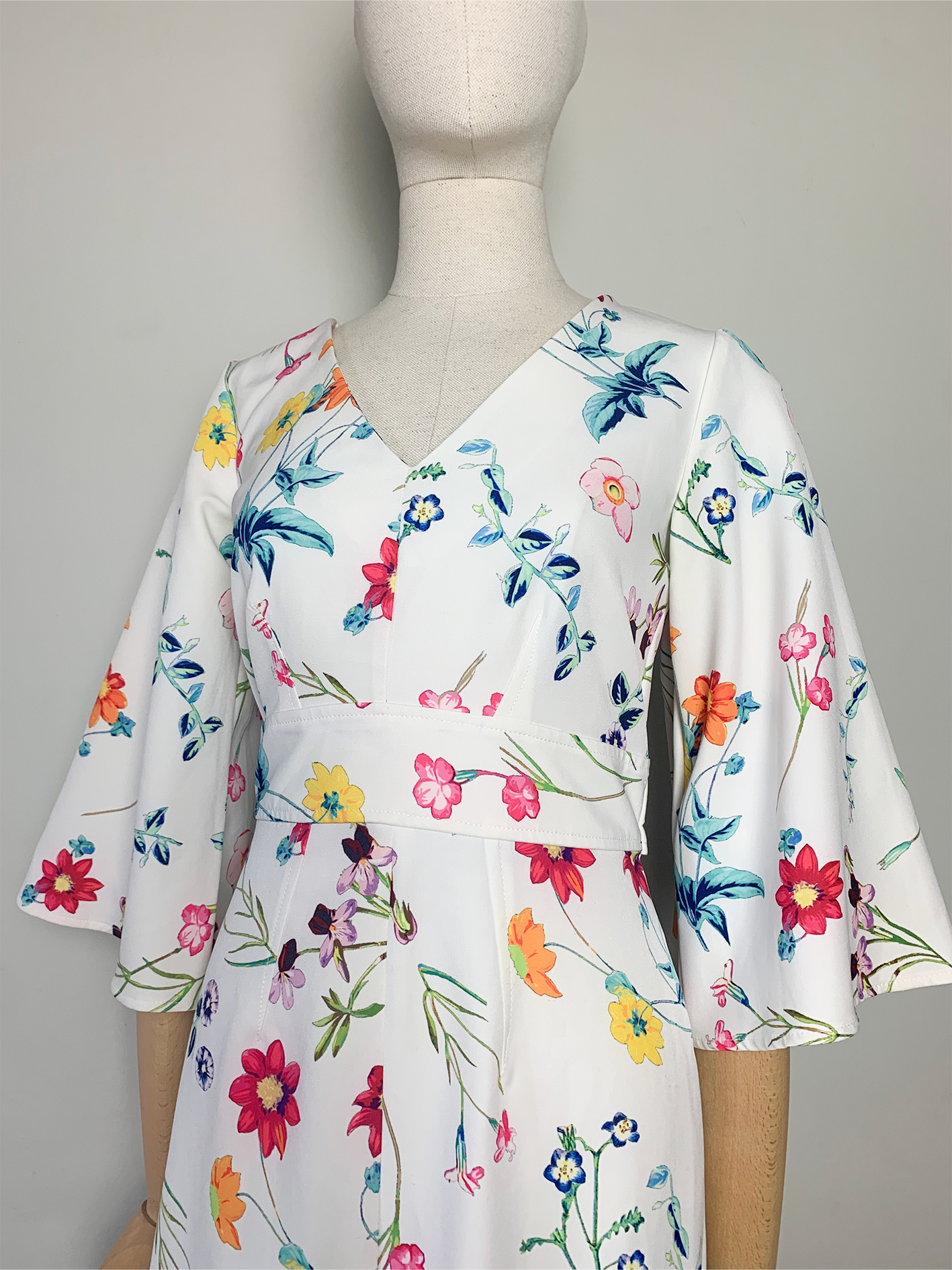 Robe chic blanche imprimée fleurs Closet