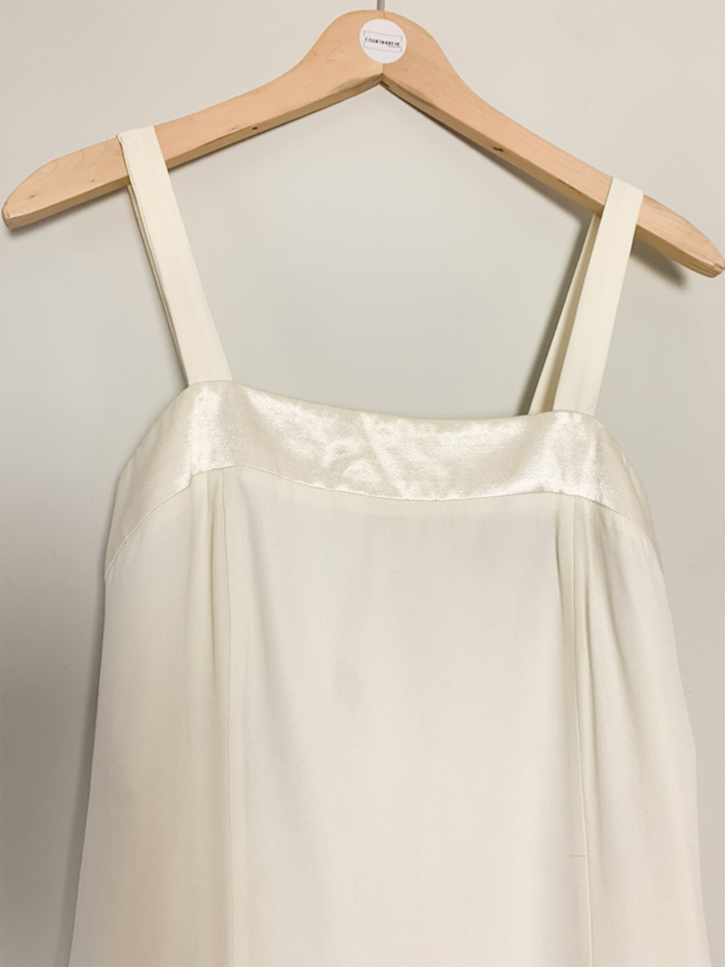 Robe chic fluide sans manche ivoire vintage Gina Baconni