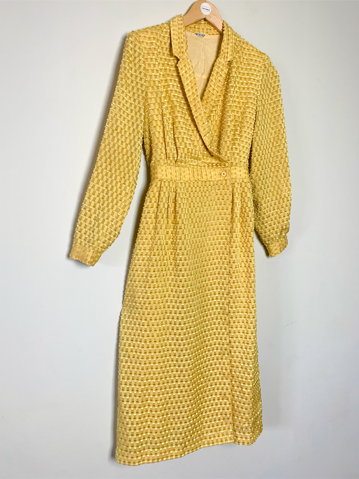 Robe glamour portefeuille jaune scintillante vintage