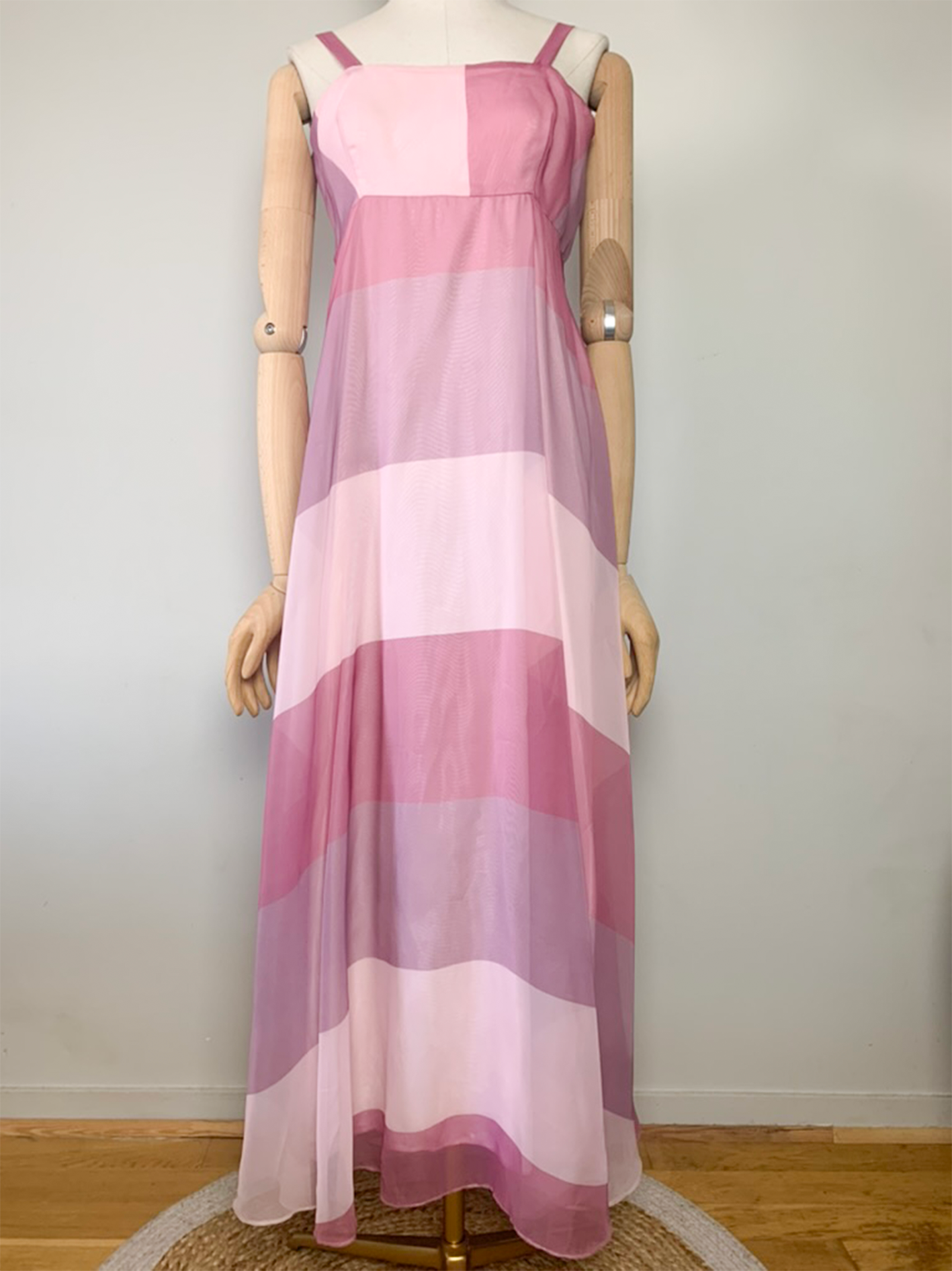 Robe longue en voile rayée rose lila vintage