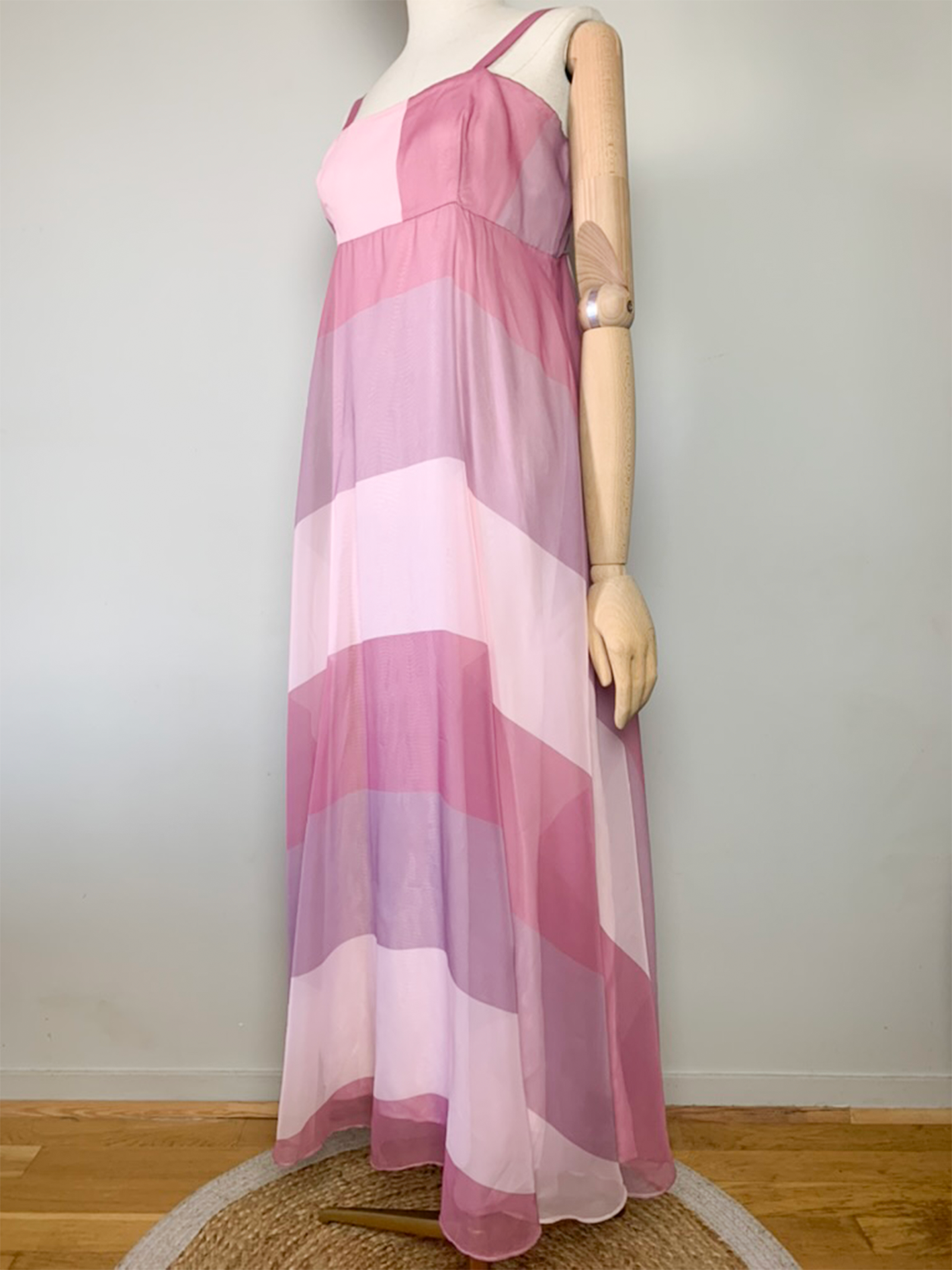 Robe longue en voile rayée rose lila vintage