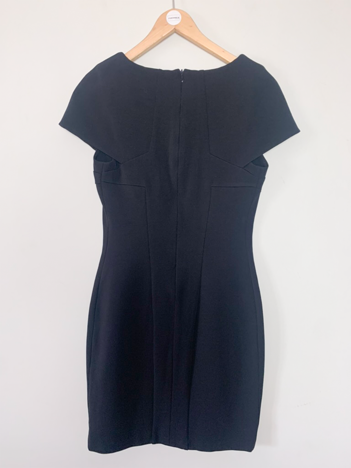 Robe noire près du corps coupe structurée Bel-air
