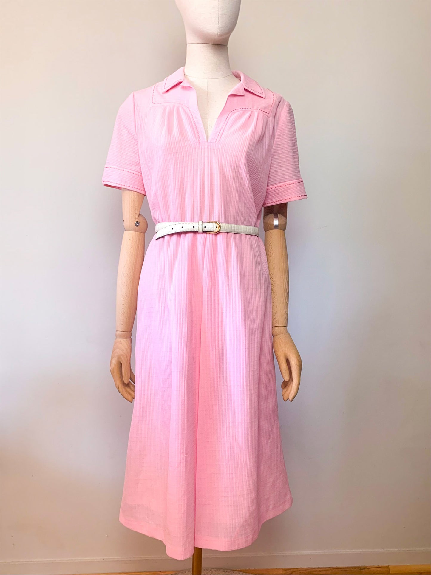 Robe manches courte col chemise rose vintage