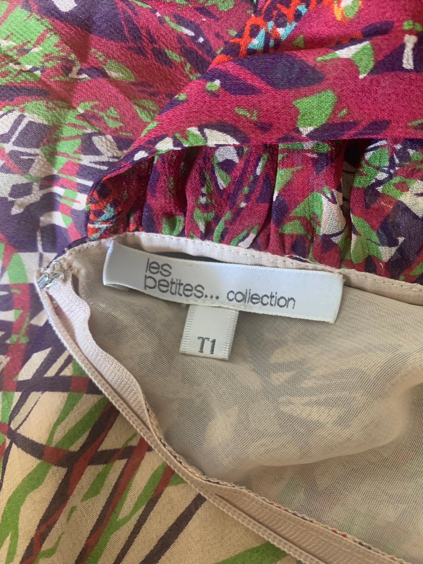 Robe en soie imprimée sans manches Les Petites…Collections