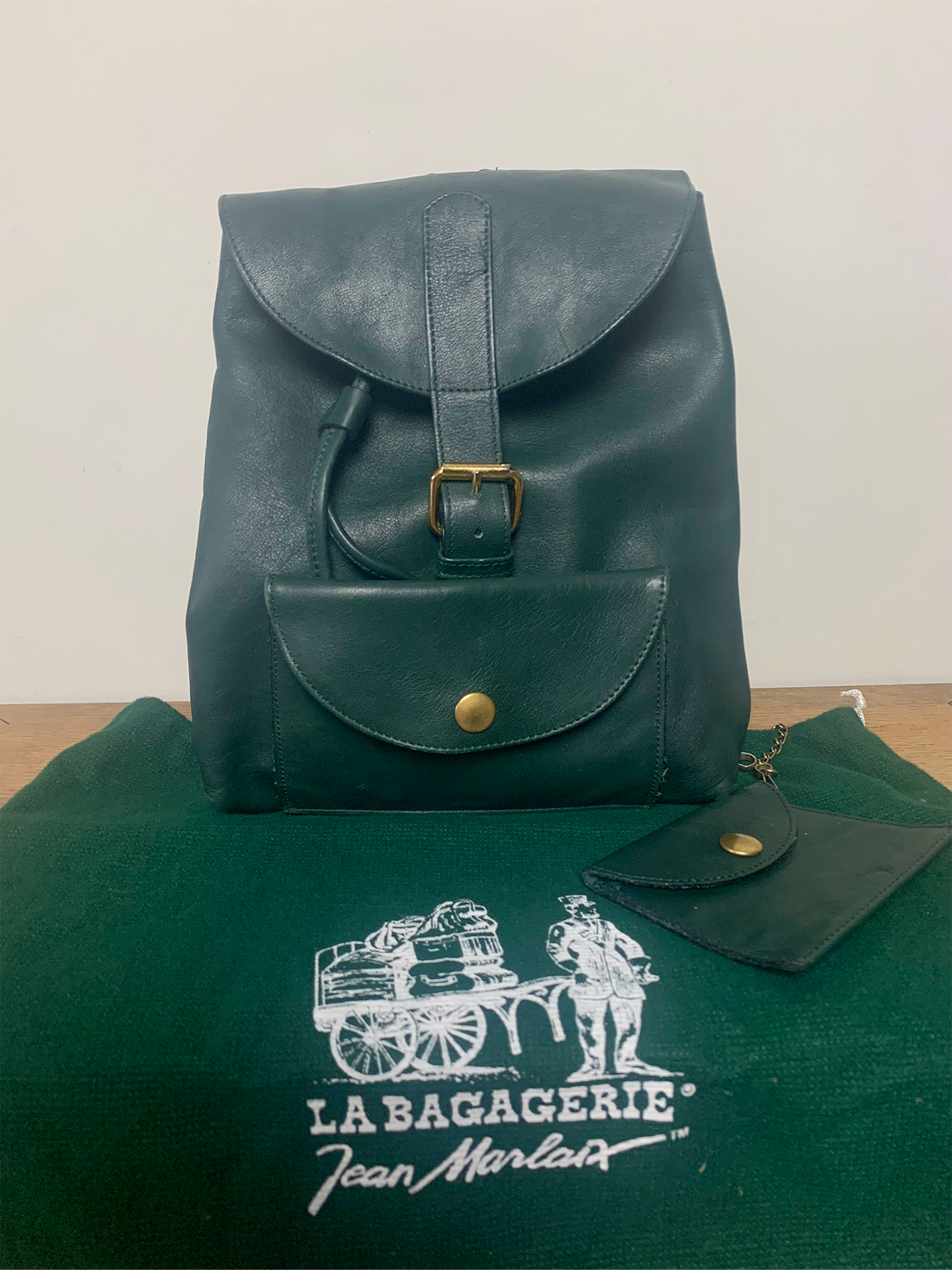 Sac à dos en cuir véritable vert bouteille La Bagagerie Jean Marlaix vintage