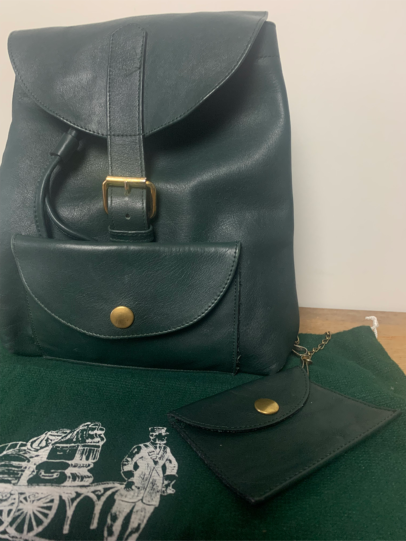 Sac à dos en cuir véritable vert bouteille La Bagagerie Jean Marlaix vintage