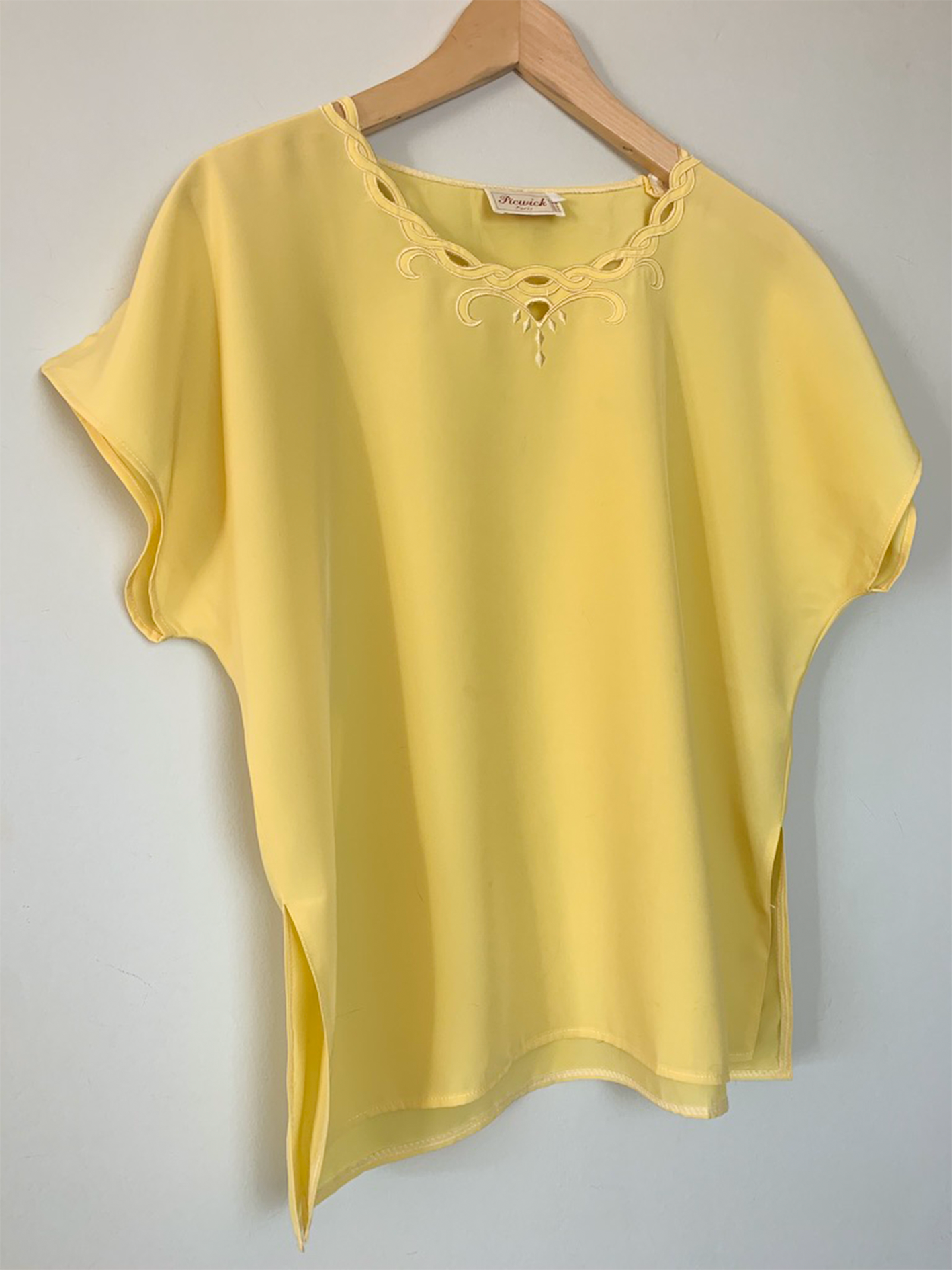 Blouse jaune manches courtes avec détails brodés vintage Picwick