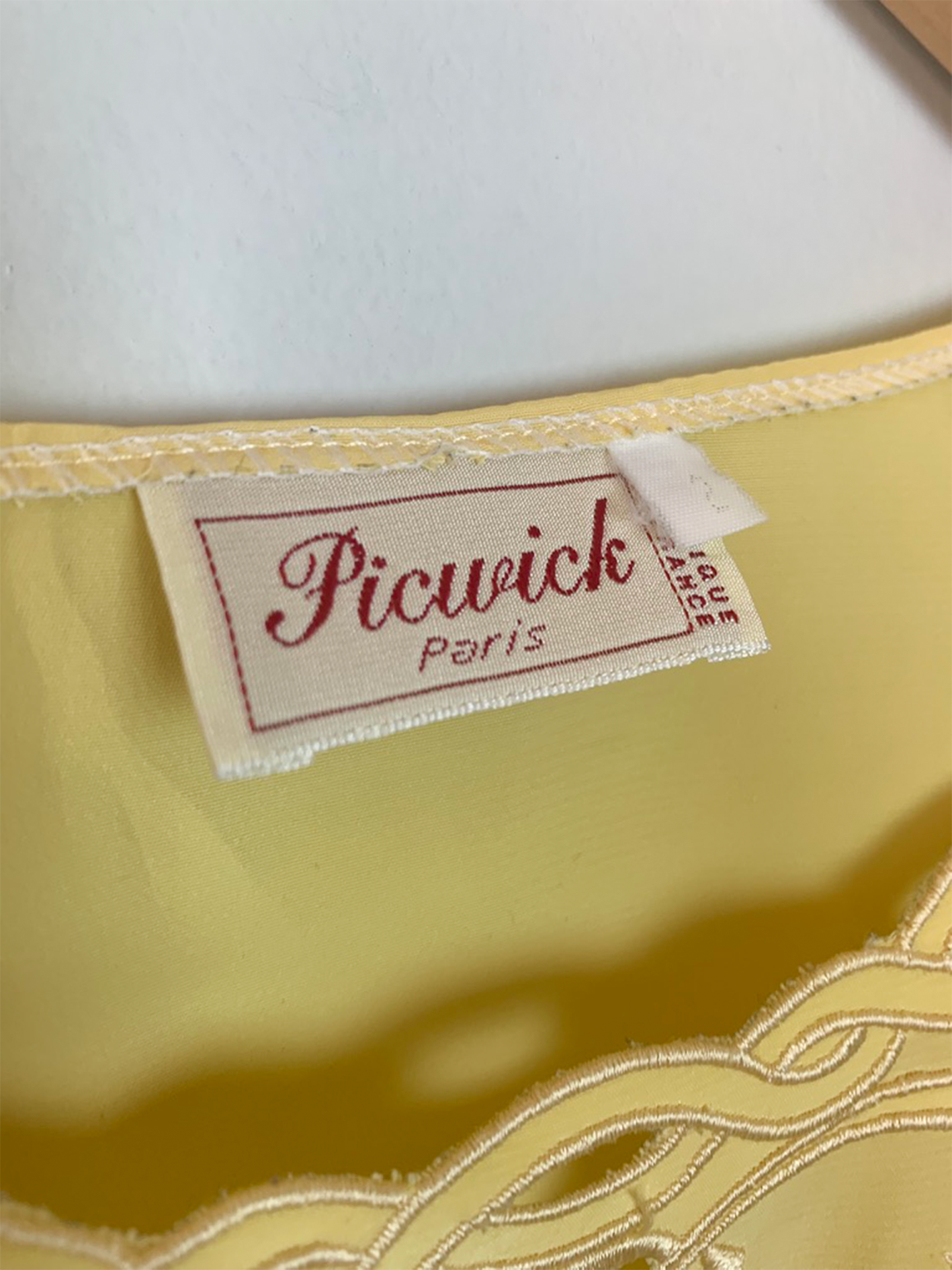 Blouse jaune manches courtes avec détails brodés vintage Picwick