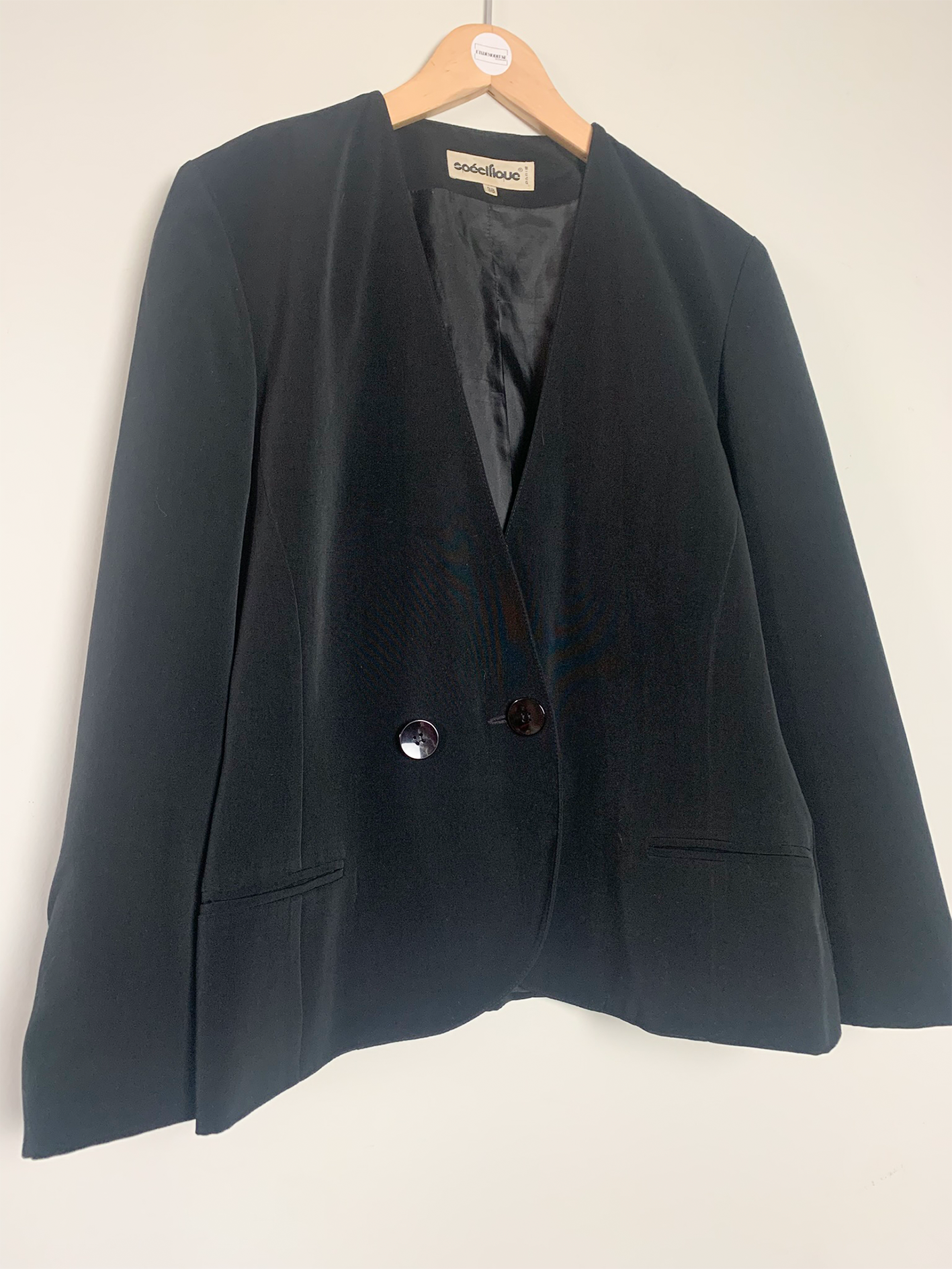 Veste noire vintage Spécifique