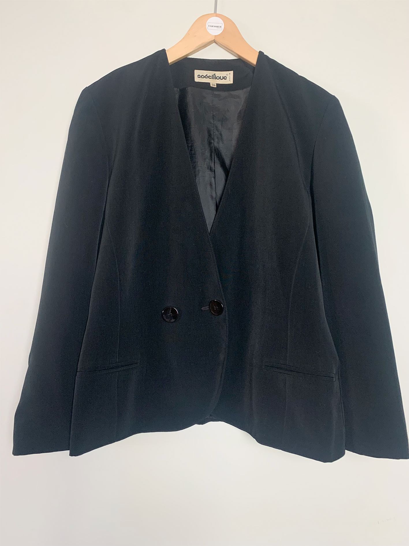 Veste classique noire vintage de la marque Spécifique