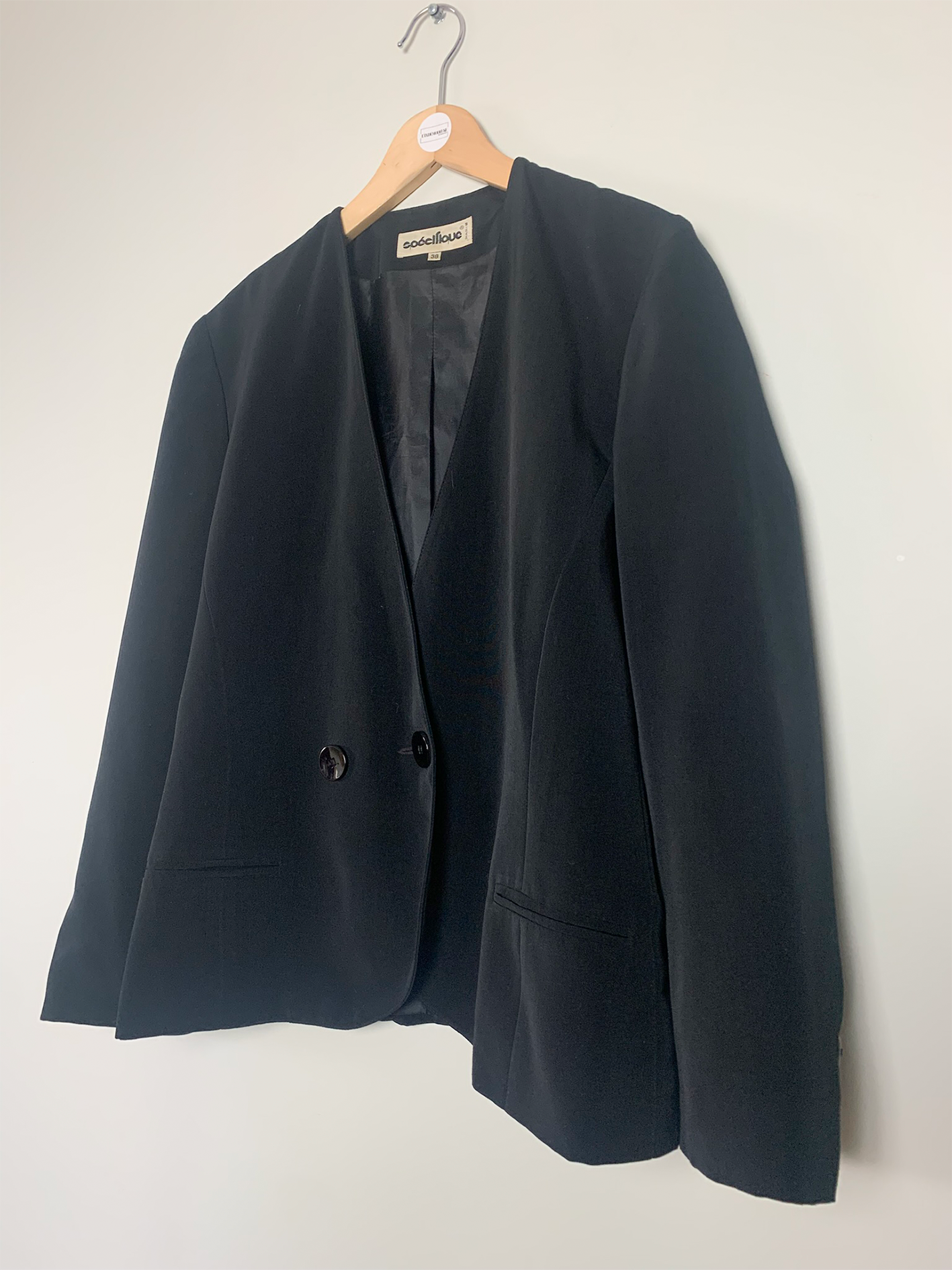 Veste classique noire vintage de la marque Spécifique