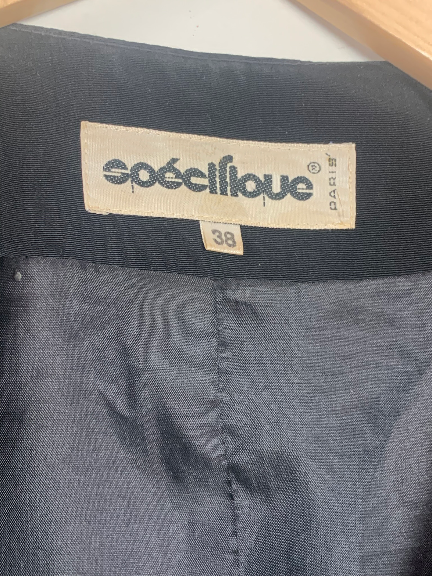 Veste classique noire vintage de la marque Spécifique
