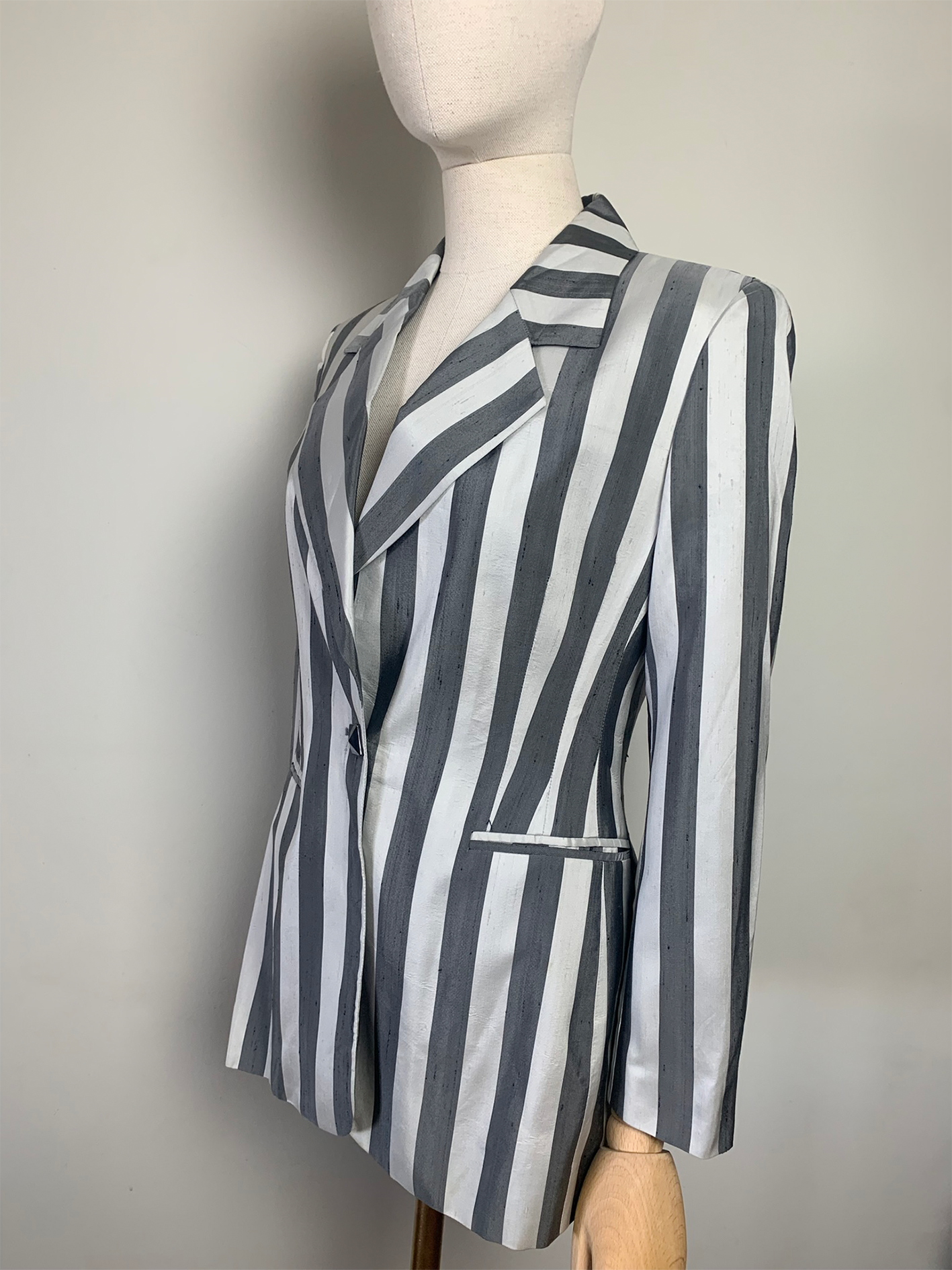 Veste rayée grise en mélange soie Gianfranco Ferre