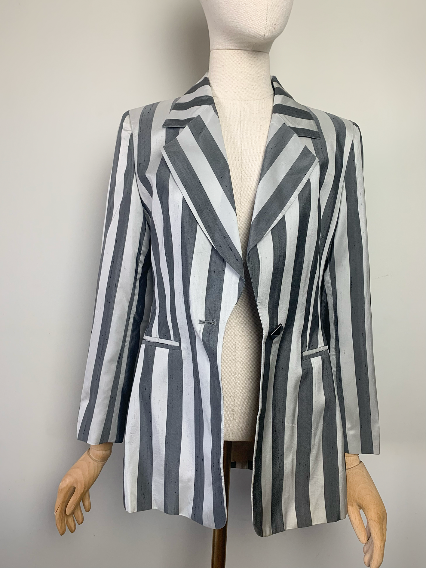 Veste rayée grise en mélange soie Gianfranco Ferre