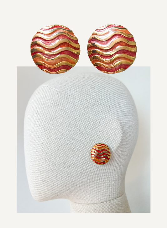 Boucles d'oreilles clips vintage 80s — Cabochons vagues dorées & émail corail/pêche