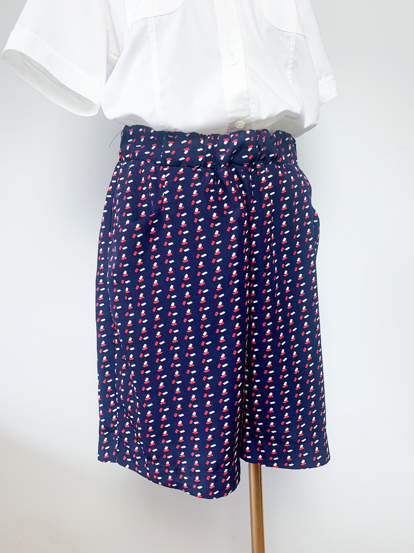 Bermuda Fluide Vintage Années 80 90 Marine Imprimé Géométrique – Taille Haute – T 40