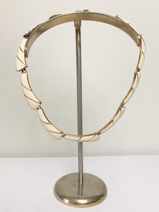Collier vintage en émail crème et doré - Pièce unique