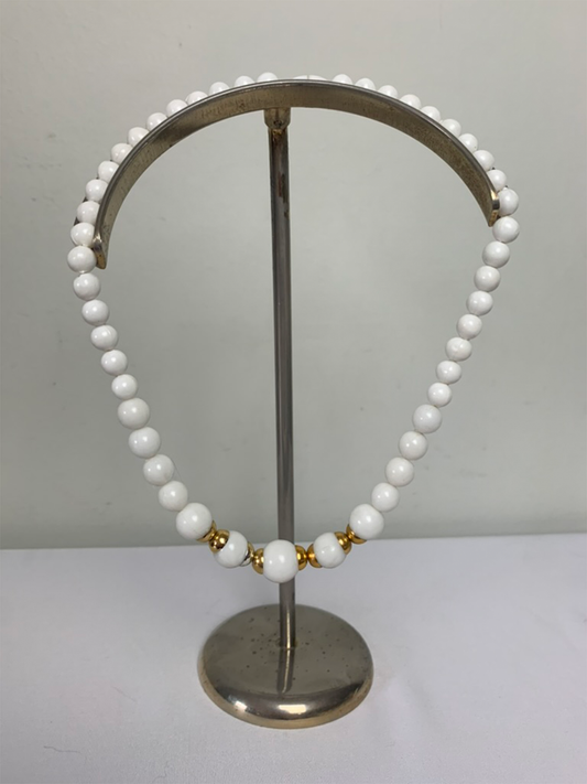 Collier fantaisie perles blanches et dorées vintage