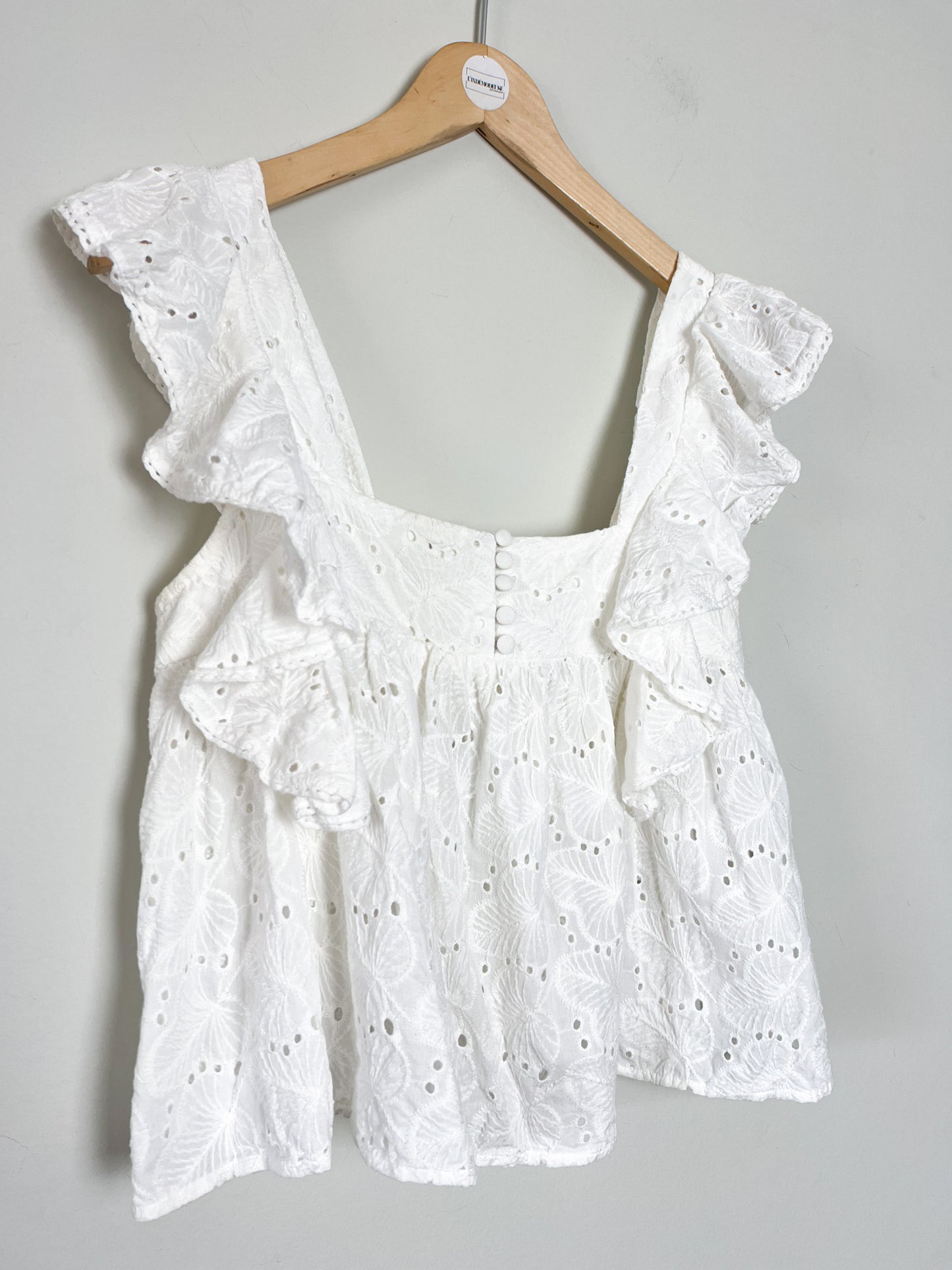 Blouse blanche broderie anglaise à volants – Esprit vintage romantique