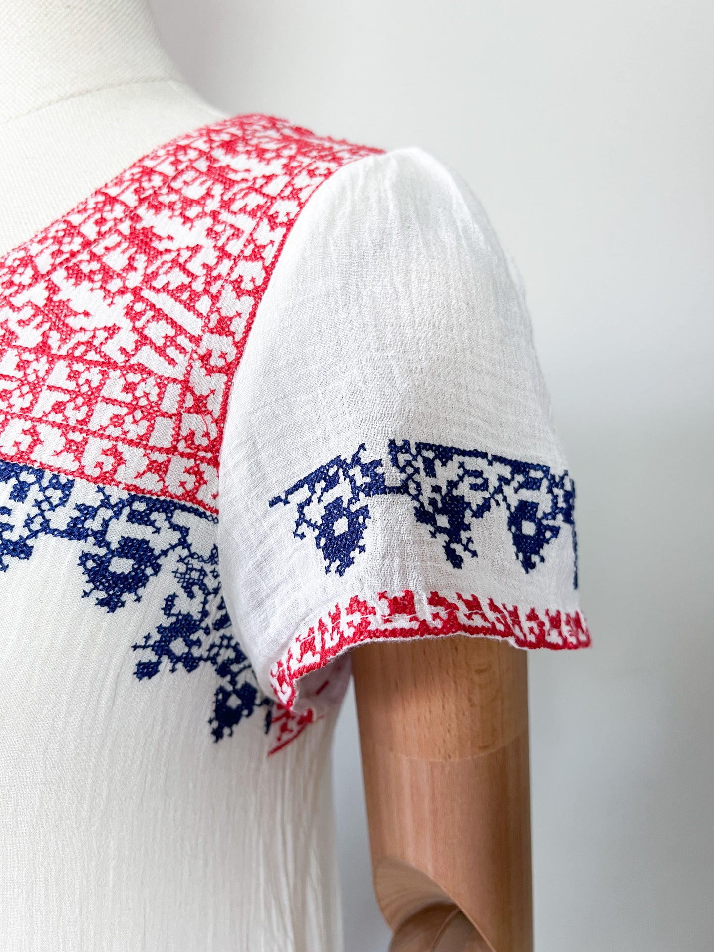 Blouse Folk - 100% Coton - Broderies Bohèmes & Pompons Lynn Adler - T. 36