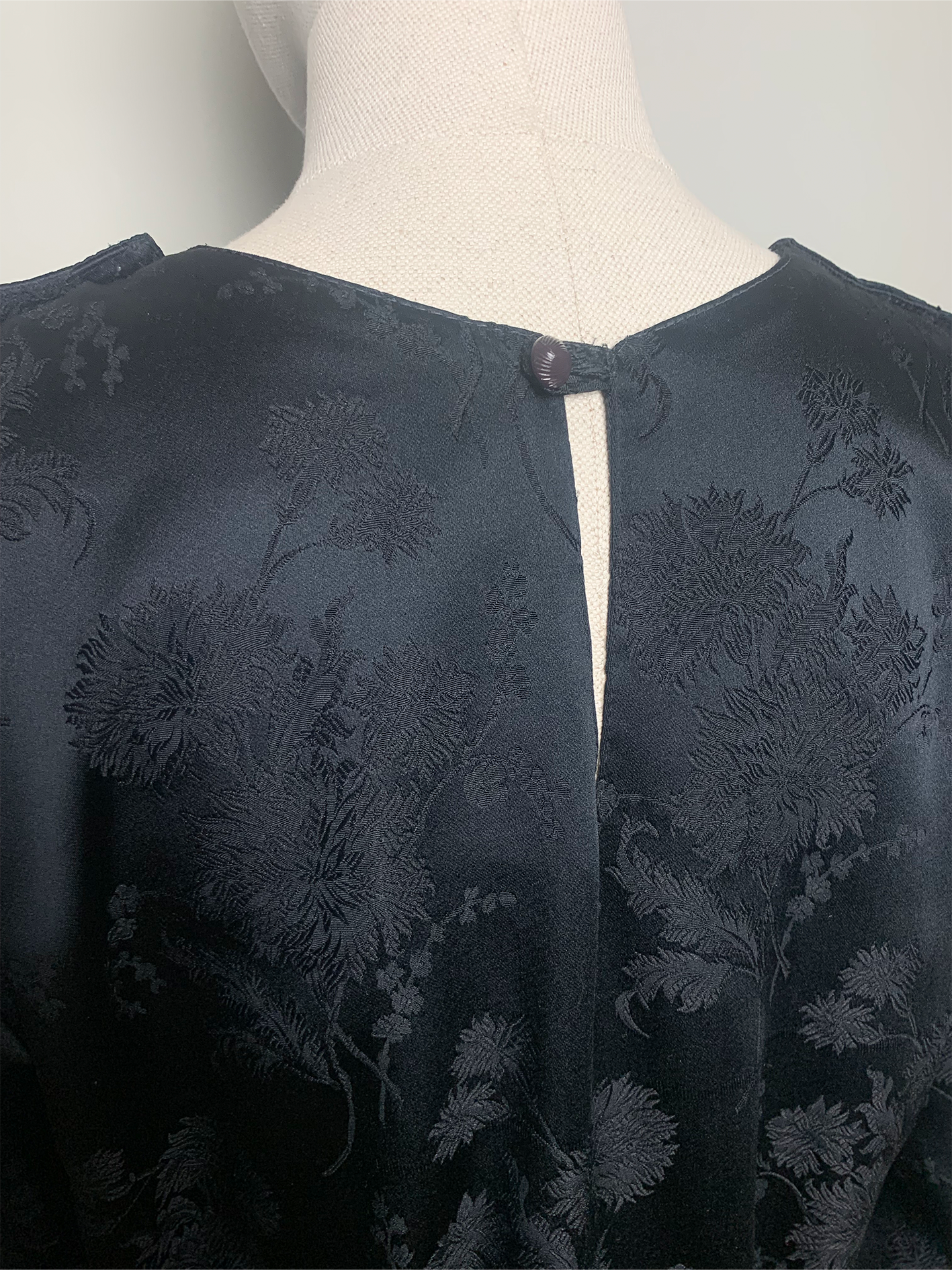 Combipantalon fluide noir surimprimé fleurs vintage Marely’s