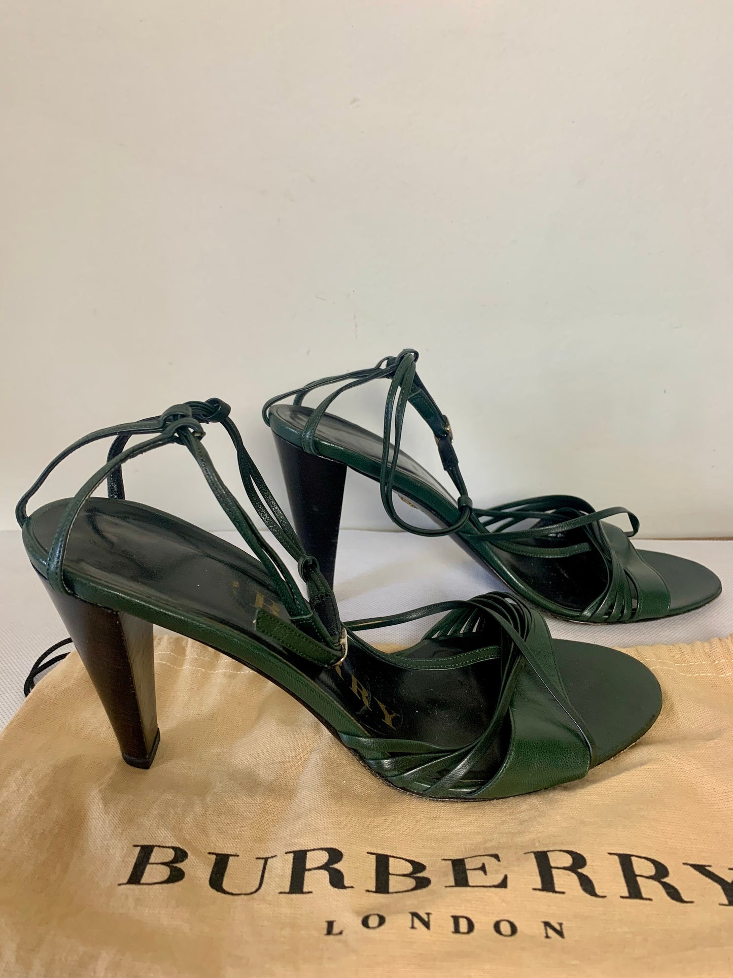 Escarpins Salomés Burberry Vintage - 100% Cuir Vert - Made in Italy - P. 39 IT/ 38 FR