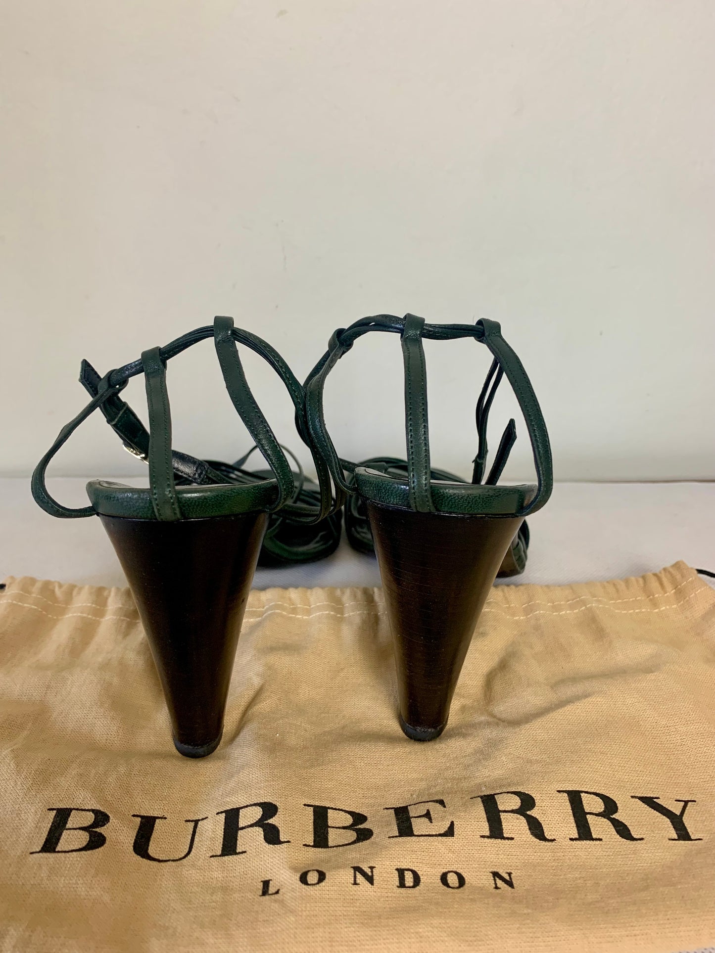 Escarpins Salomés Burberry Vintage - 100% Cuir Vert - Made in Italy - P. 39 IT/ 38 FR