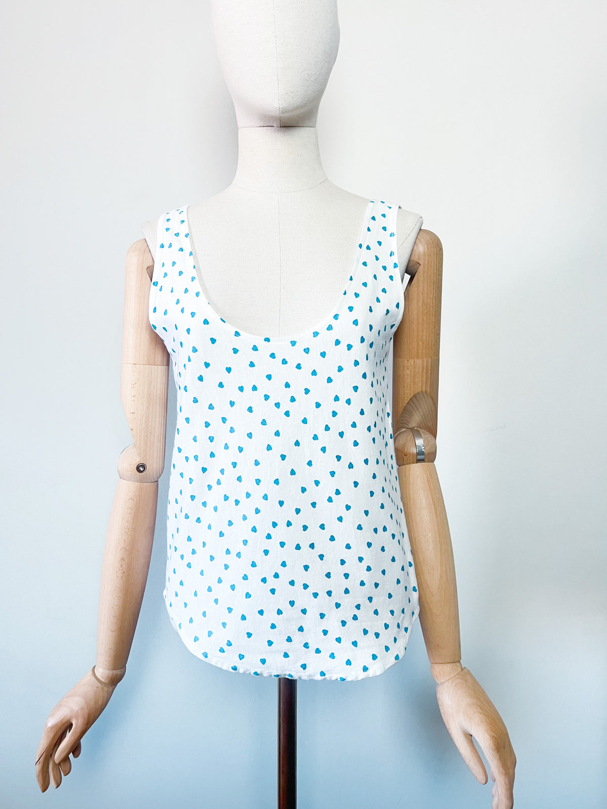 Débardeur Vintage Années 80 90 Dos Nu à Nœuds Imprimé Cœurs bleu turquoise – Fabriqué en France – T36/38