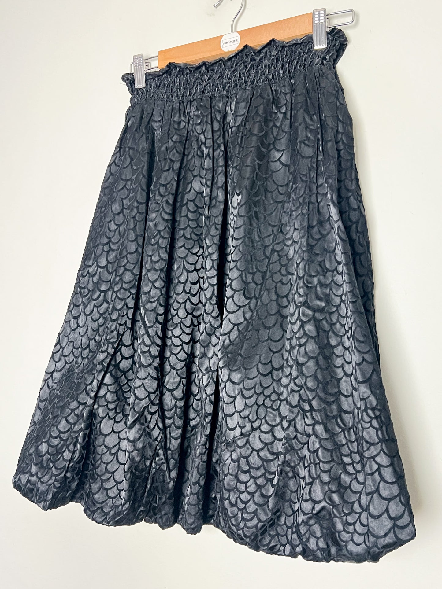 Jupe Vintage Noire Satinée Coupe Boule - Motifs Velours Goutte - Fabriqué France T 34/36