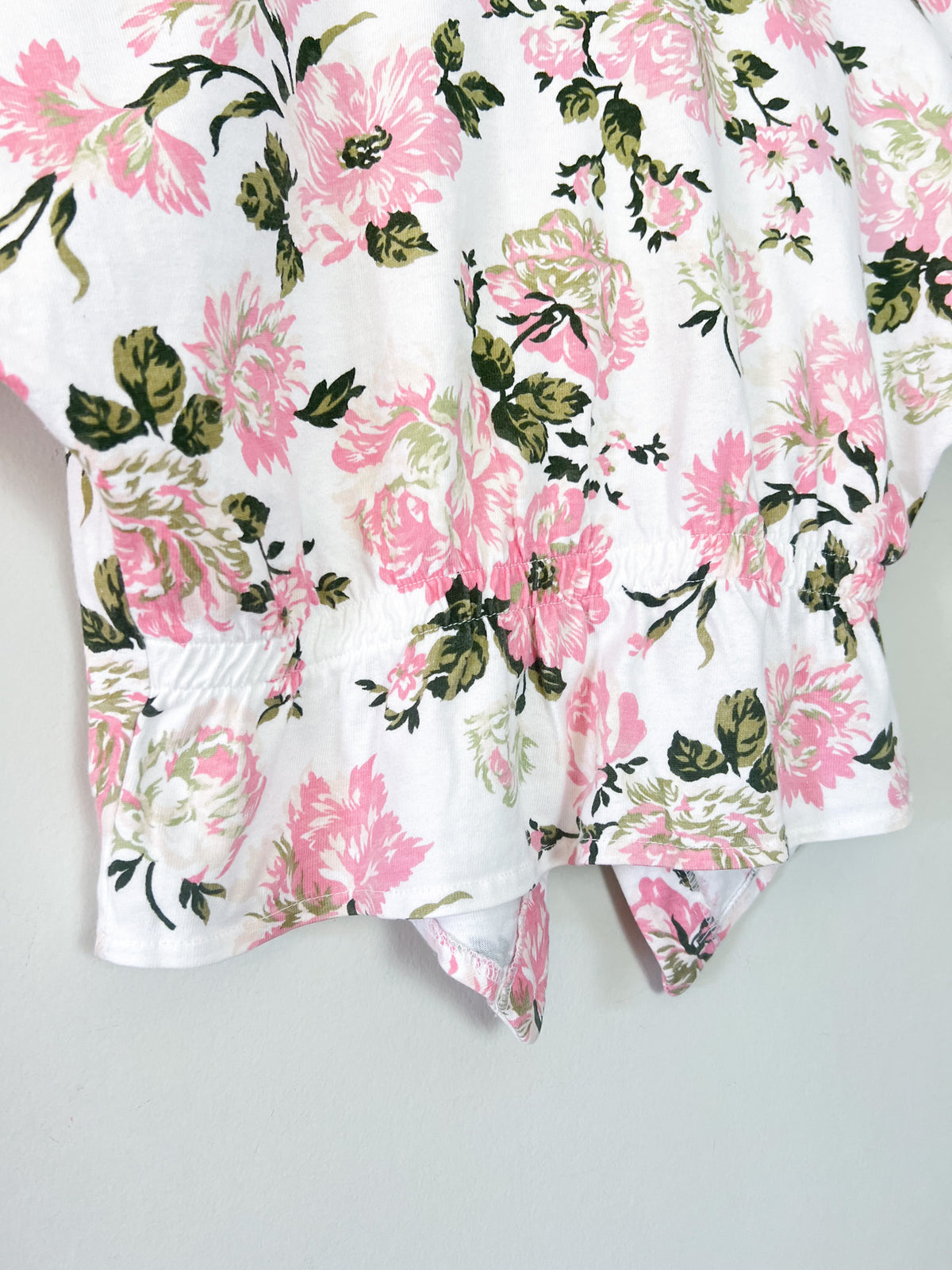 Top Vintage Années 80/90 Boutonné Fleurs Roses – Coupe Basque & Chauve-Souris – T.36/38 (S/M)