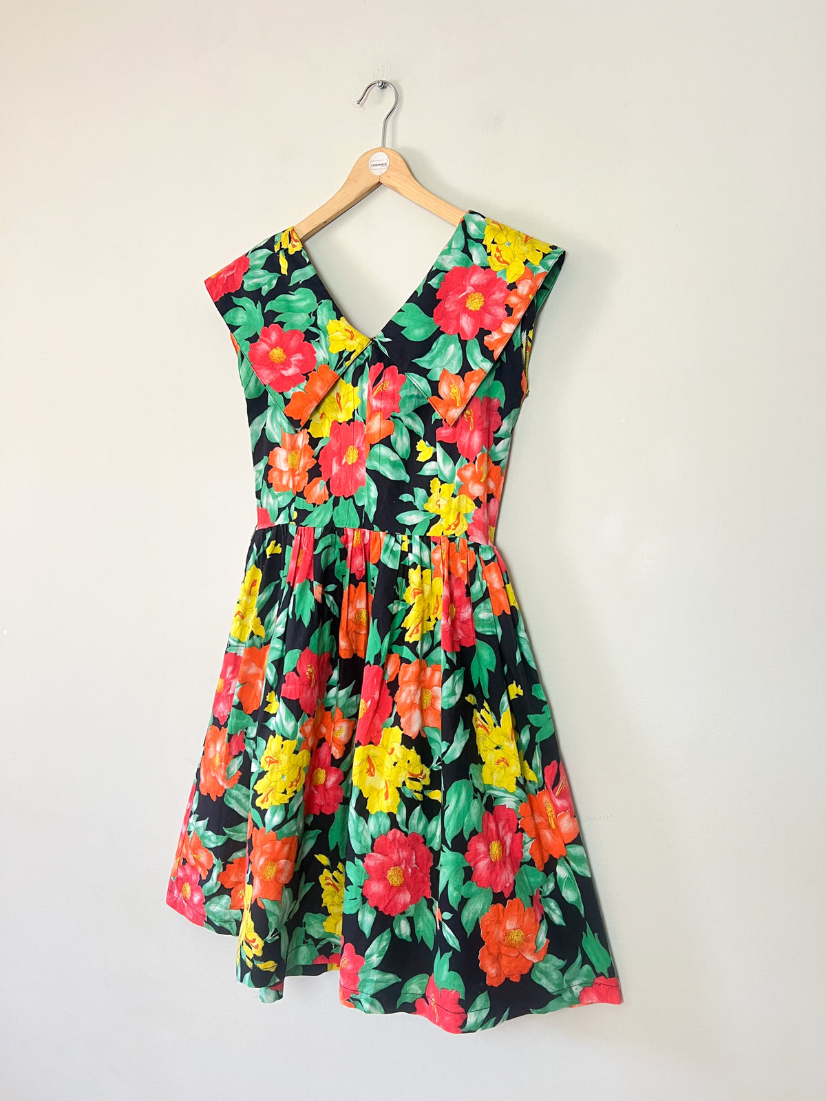 Robe Vintage Années 80 Imprimé Fleurs Exotiques – Encolure V & Grand Col – Doublée – T.36 (S)