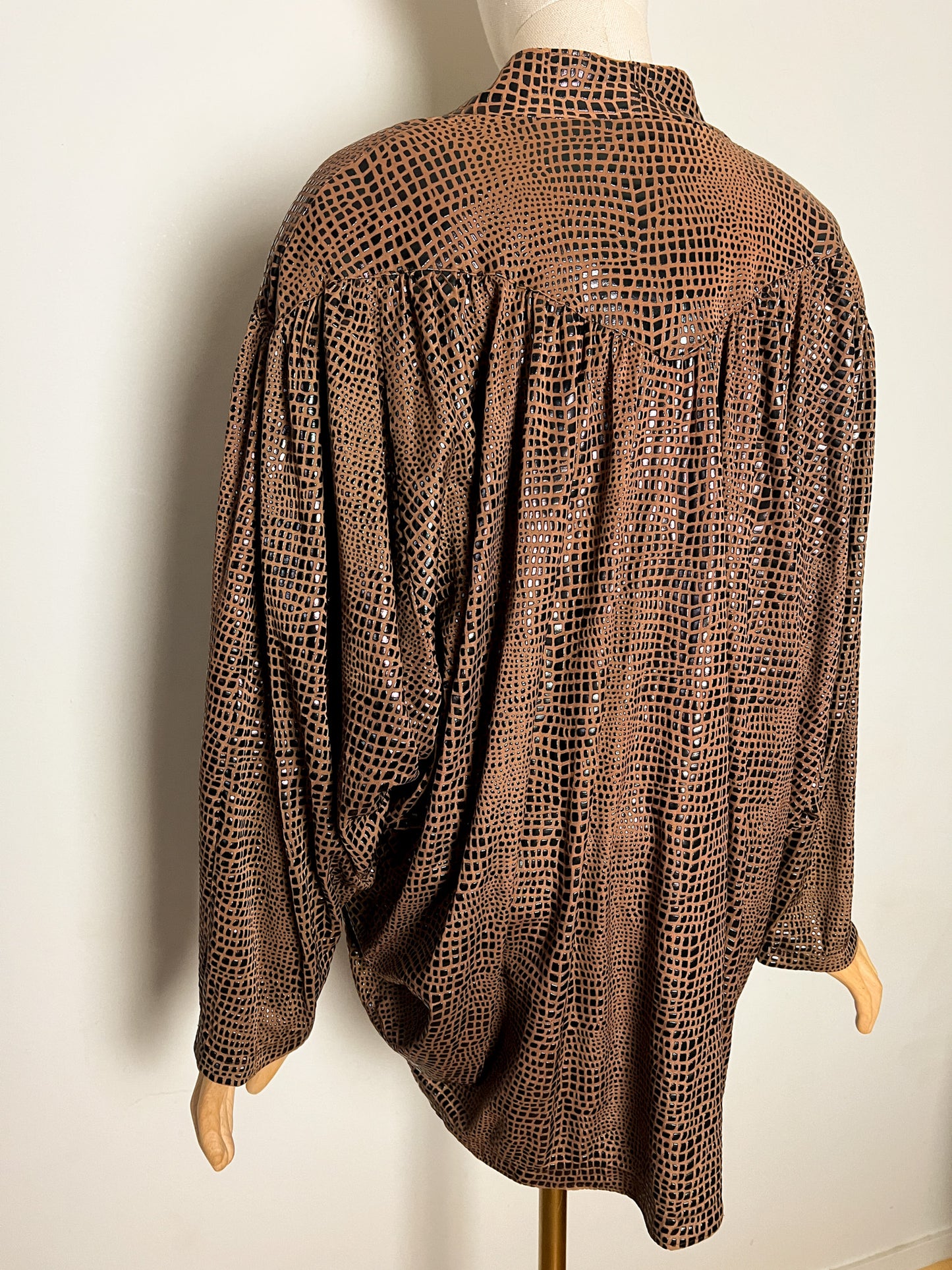 Cardigan Veste Vintage Années 80 - Manches Chauve-Souris - Épaulettes - Imprimé Relief Babu T40