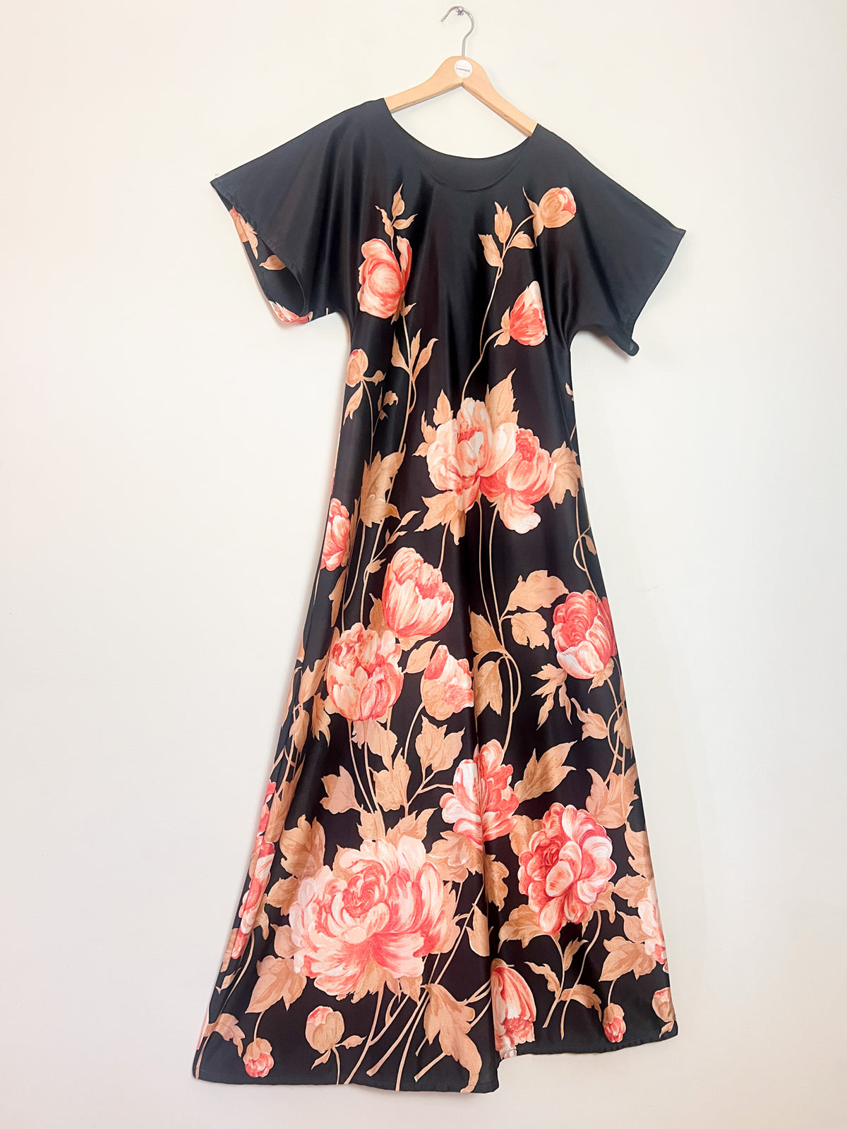 Robe caftan fluide vintage à grands motifs pivoines – Années 70