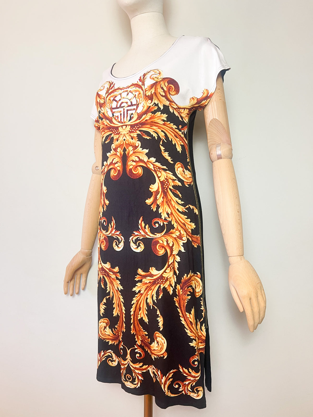 Robe vintage 90s/2000s Louis Féraud à imprimé baroque & liseré doré