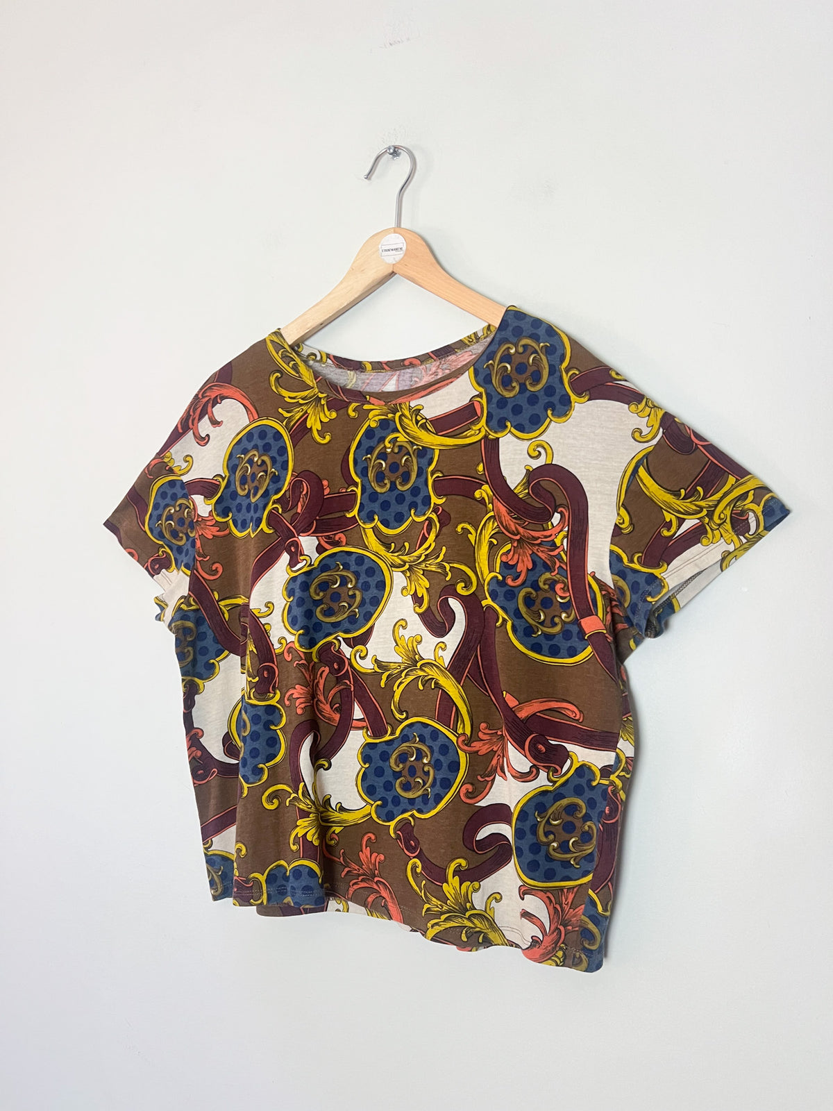 T-shirt Manches Courtes Vintage Imprimé Foulard Baroque – Coupe Boxy – Taille 38/40
