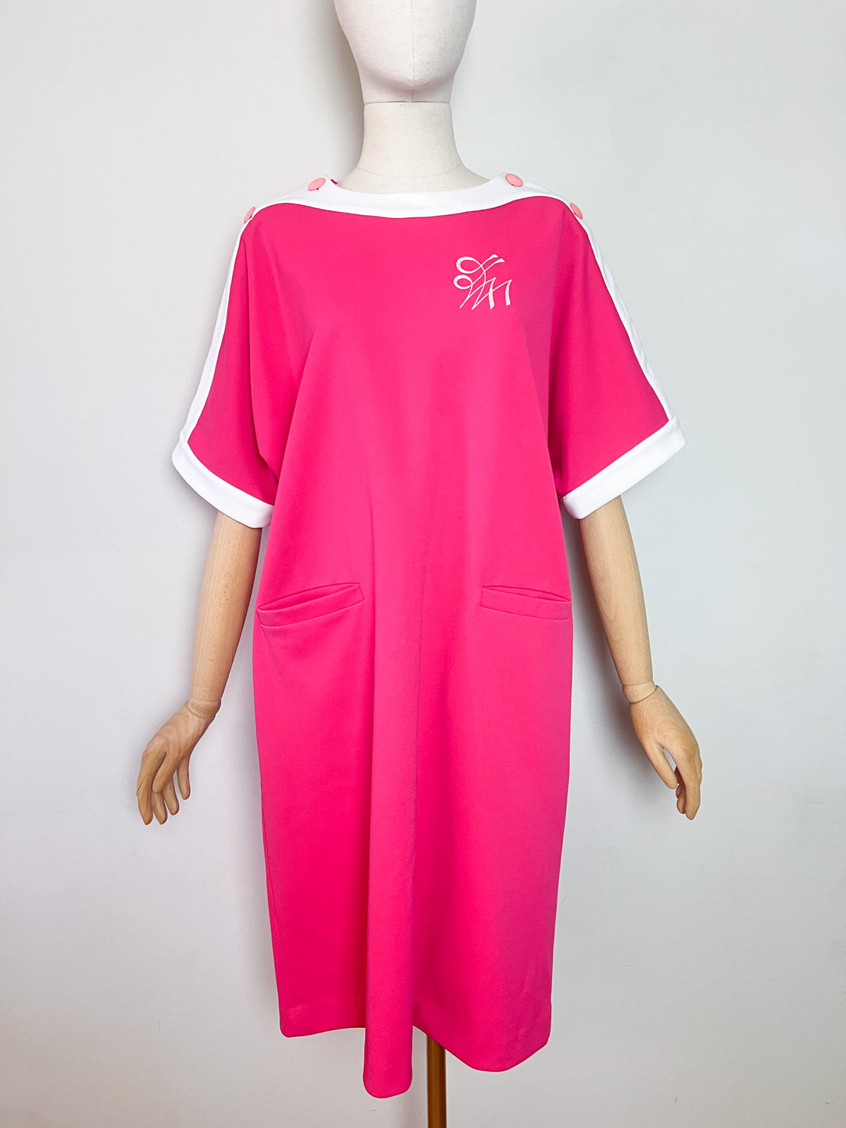 Robe chasuble vintage années 70 rose fuchsia & blanche Febvay – Fabriquée en France -T42/44