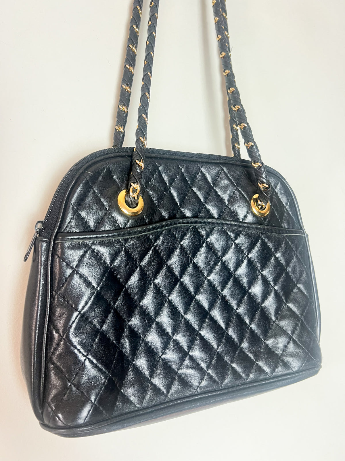 Sac porté épaule vintage années 80 90 matelassé noir à chaîne dorée