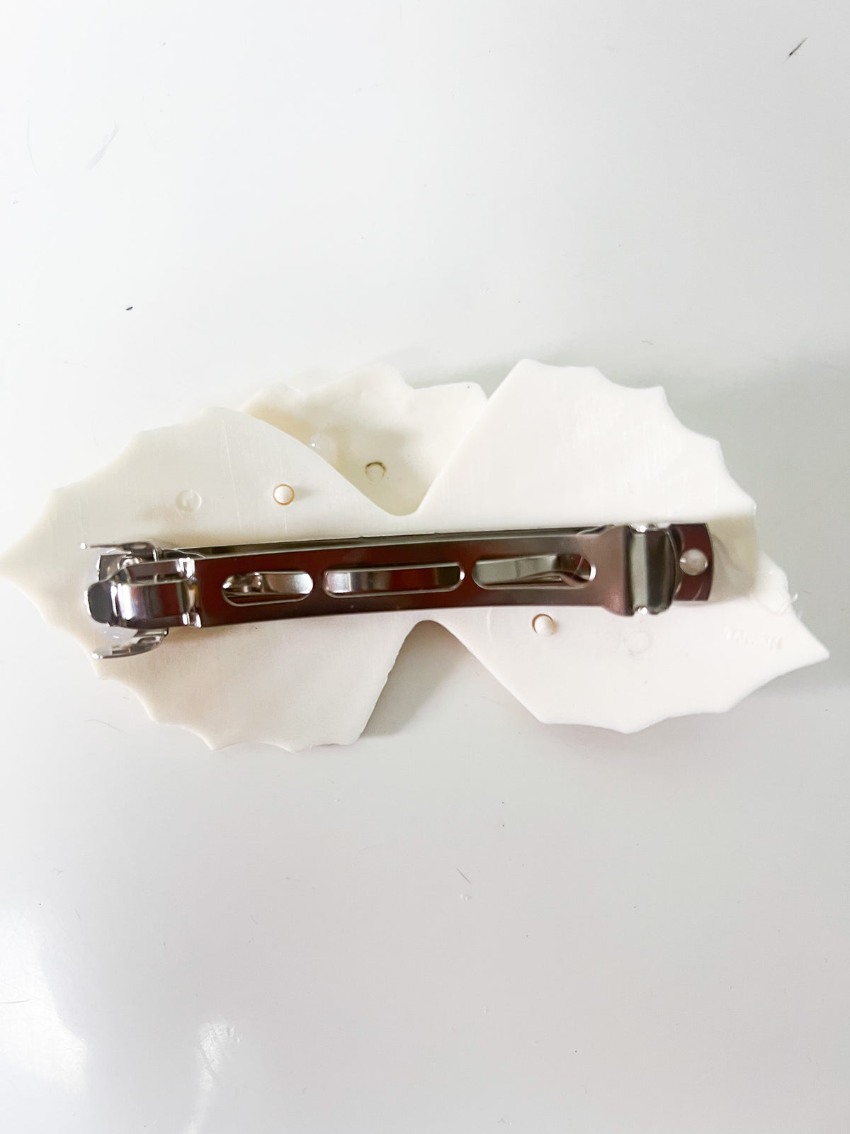 Barrette cheveux maxi vintage 80s blanche motif éventail