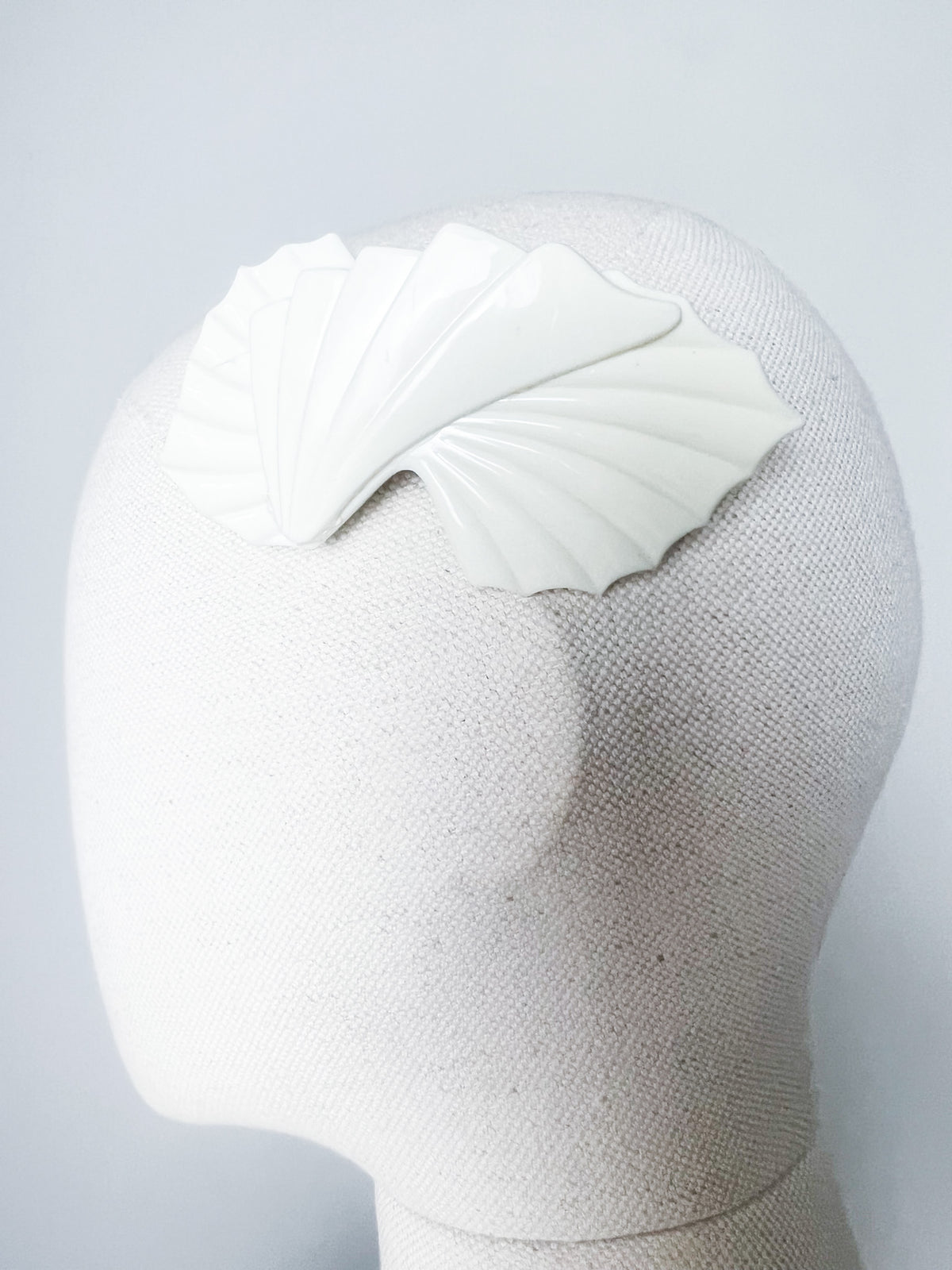 Barrette cheveux maxi vintage 80s blanche motif éventail