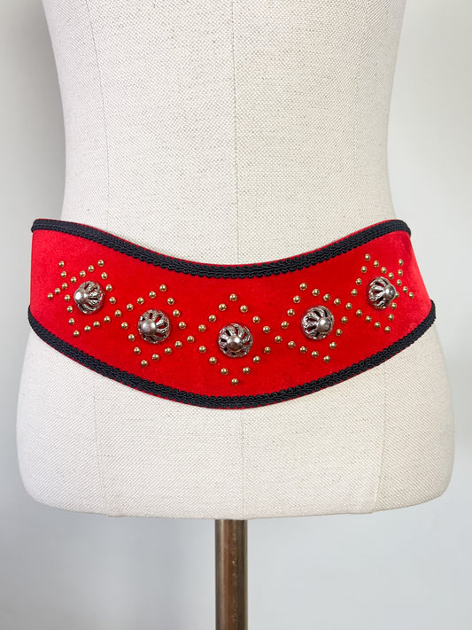 Ceinture Serre-Taille Vintage Années 80 90 Velours Rouge — Clous Dorés & Cabochons Argent Ciselés