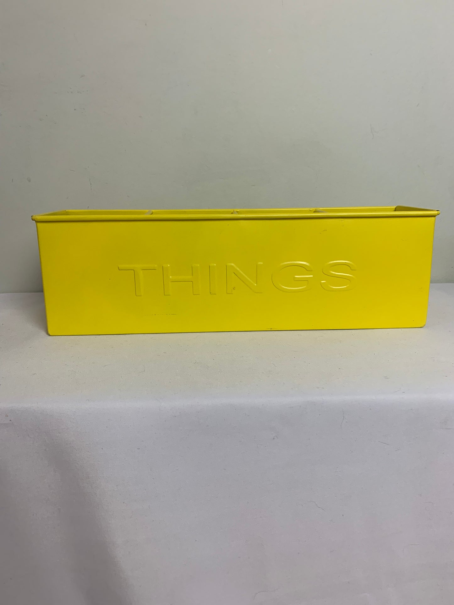 Boîte de rangement style industriel en métal jaune