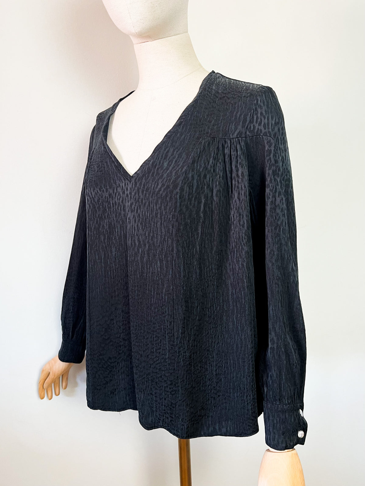 Blouse fluide noire motif reptile ba&sh modèle Liz T. 1 (S/M)