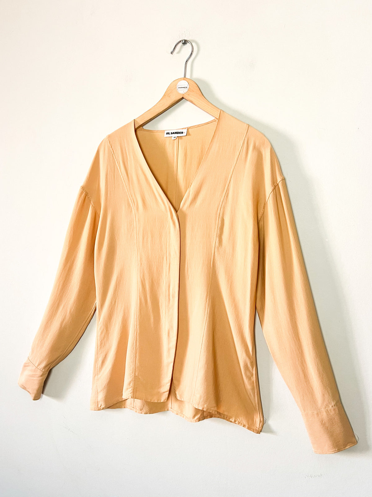Blouse minimaliste Jil Sander + en crêpe beige T. 38