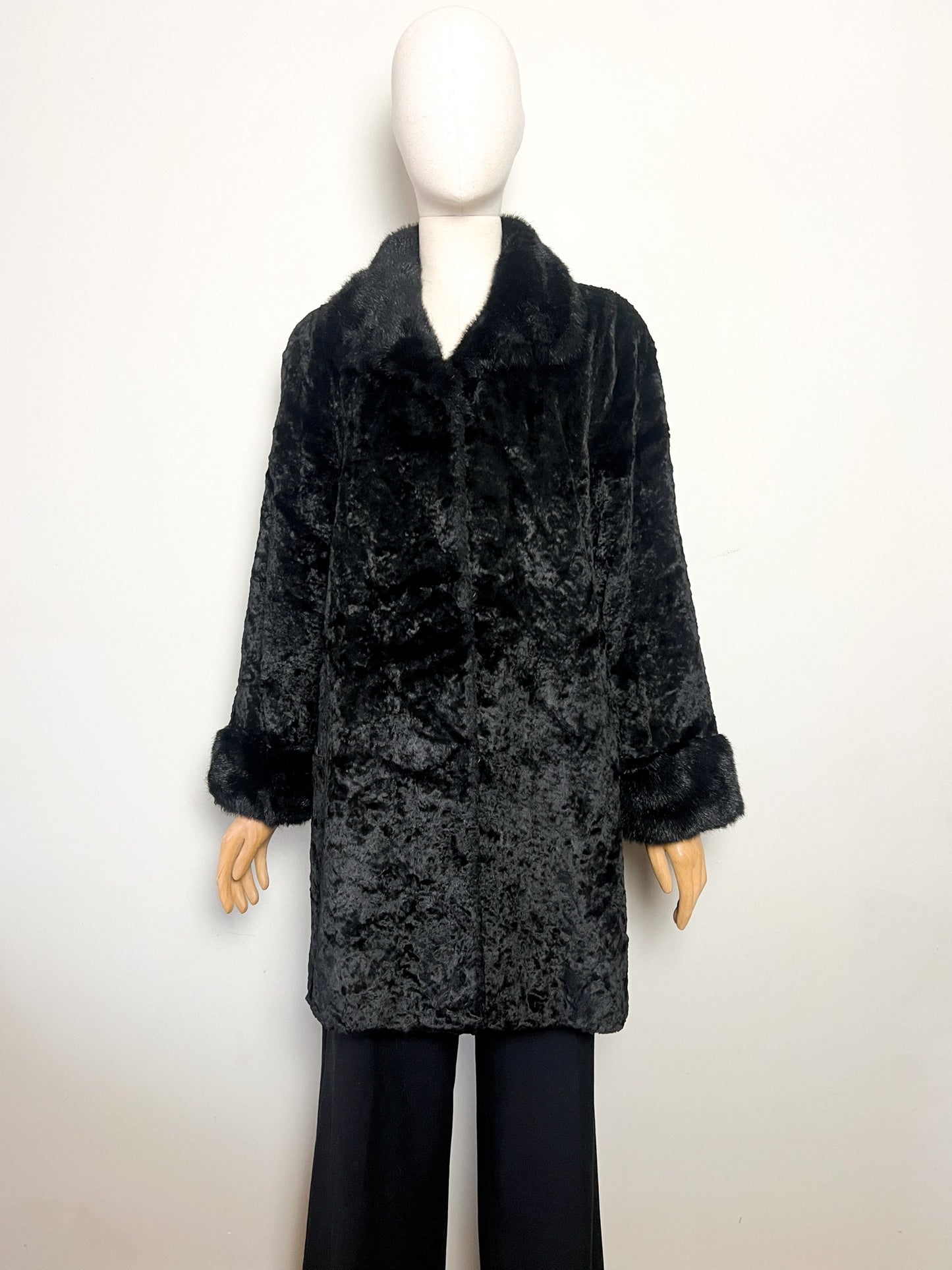 Manteau Vintage Années 80 90 Fausse Fourrure Astrakan Noir - Col/Poignets fausse fourrure poils plus Longs -T36/38