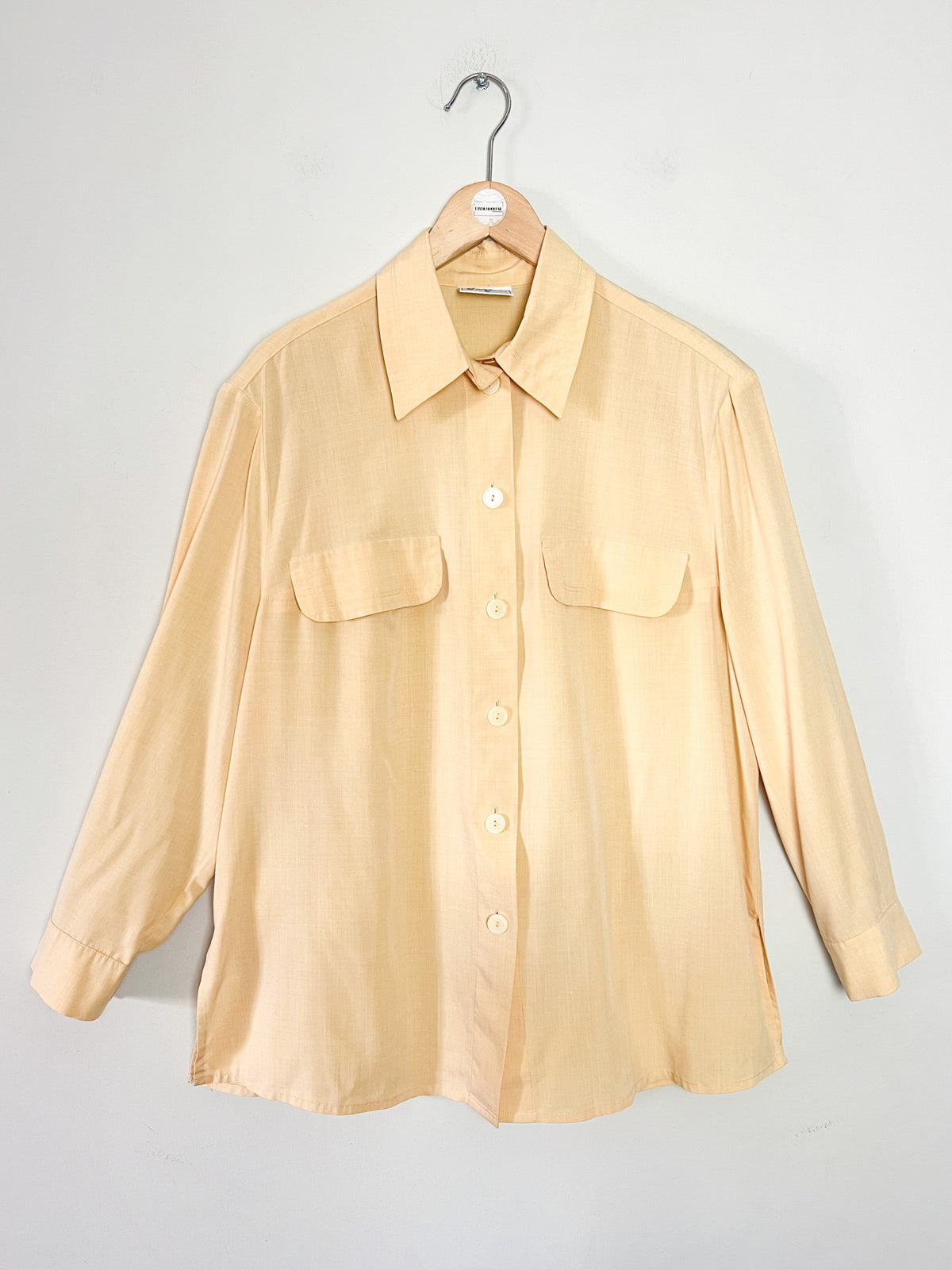 Chemise vintage années 80 jaune beurre Betty Barclay à épaulettes T. 40/42 (ou 38 loose)