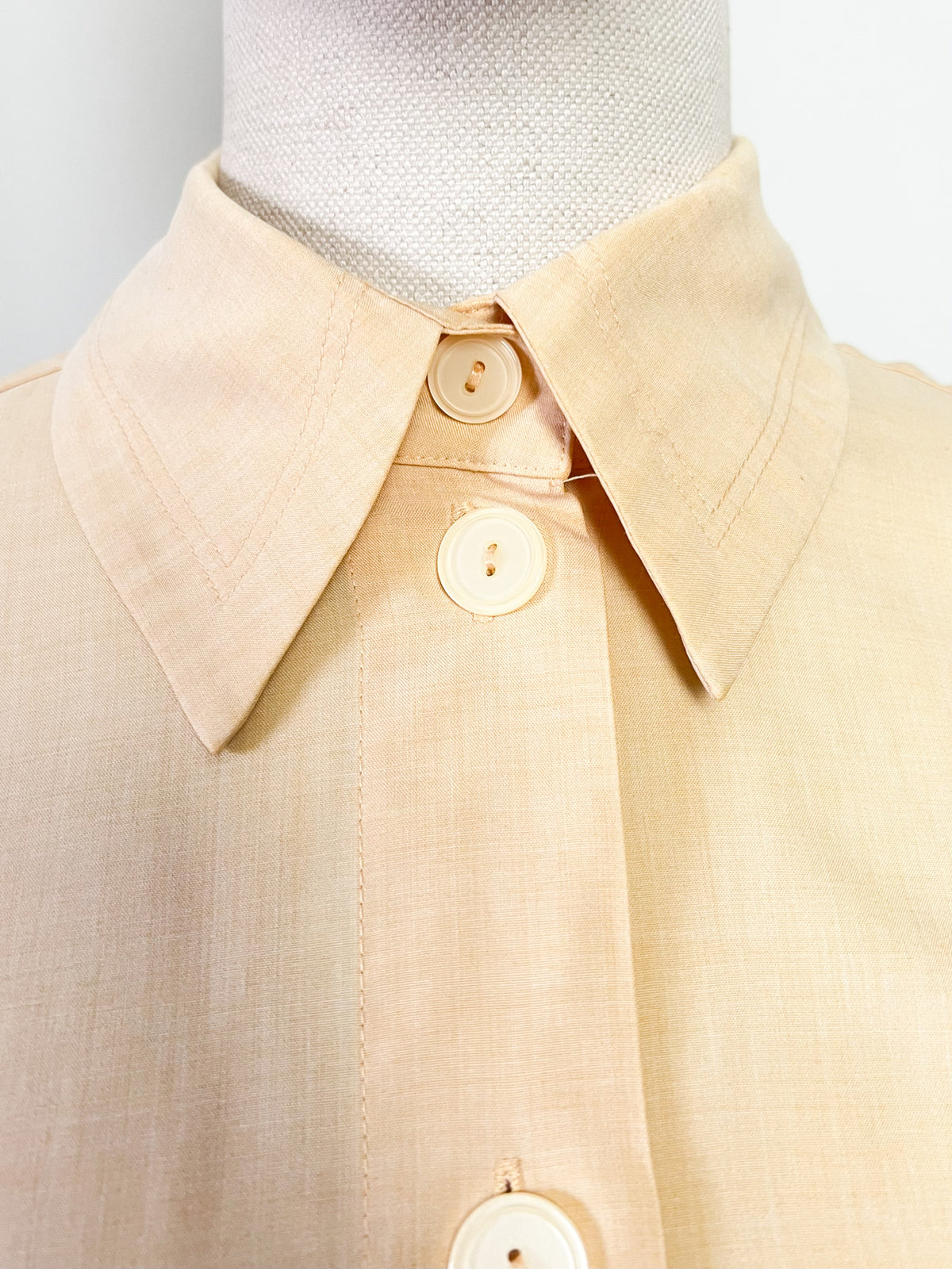 Chemise vintage années 80 jaune beurre Betty Barclay à épaulettes T. 40/42 (ou 38 loose)