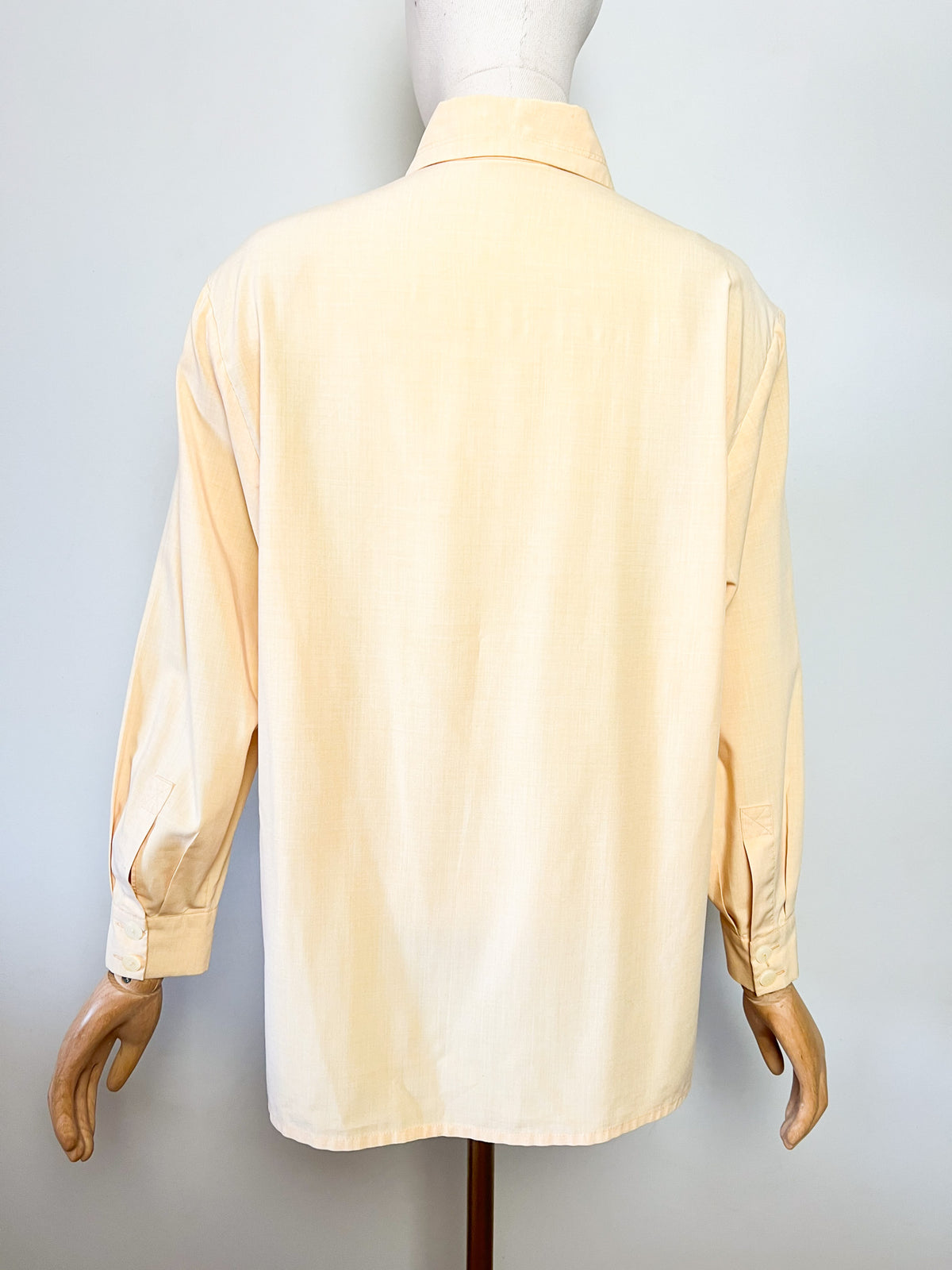Chemise vintage années 80 jaune beurre Betty Barclay à épaulettes T. 40/42 (ou 38 loose)