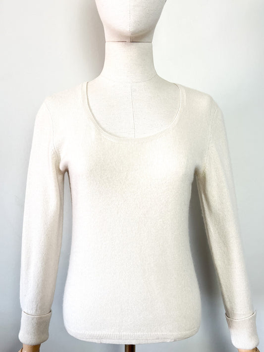 Pull cachemire & soie crème encolure dégangée ronde Eric Bompard (T M / 36-38)